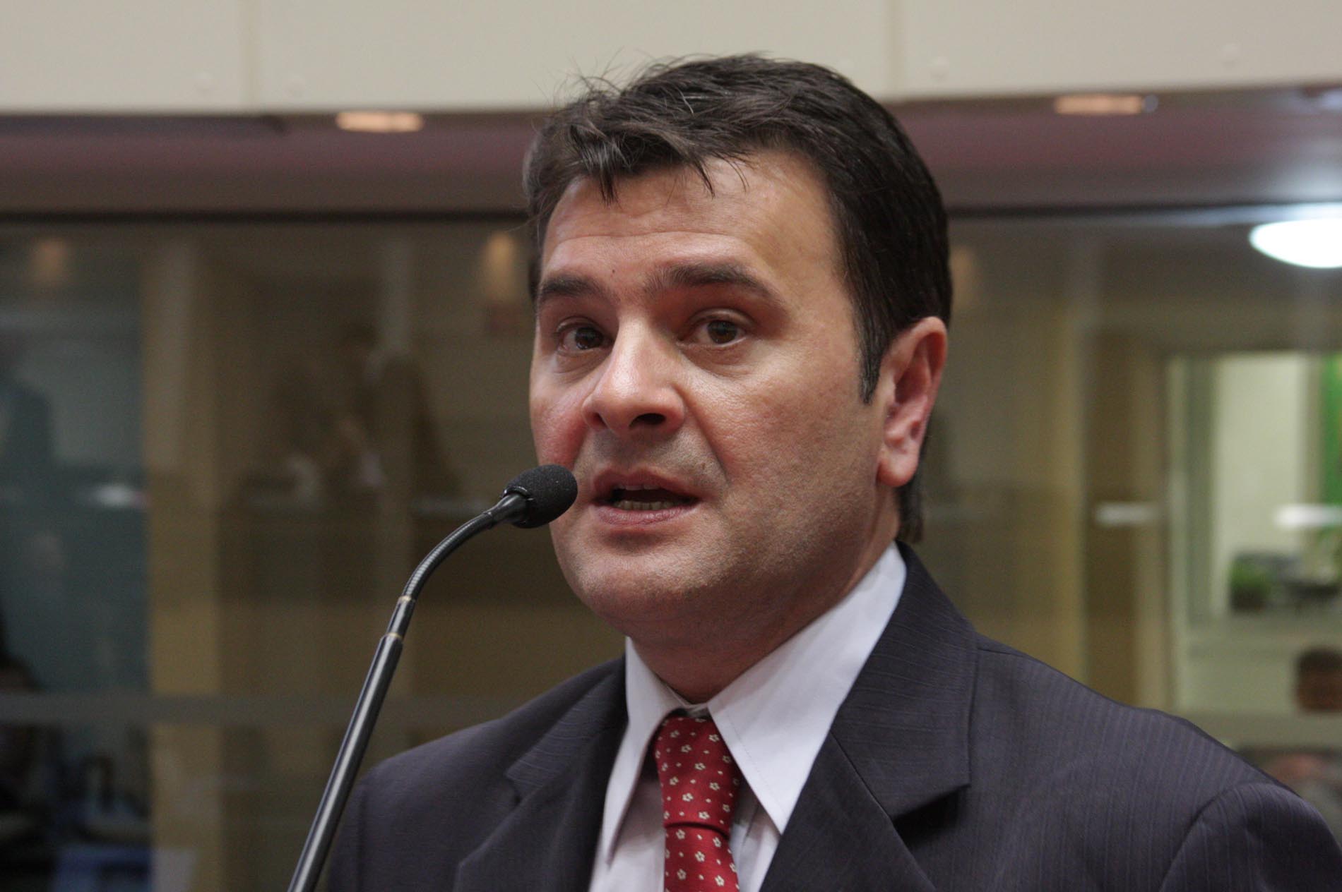 Deputado Elizeu Mattos (PMDB)