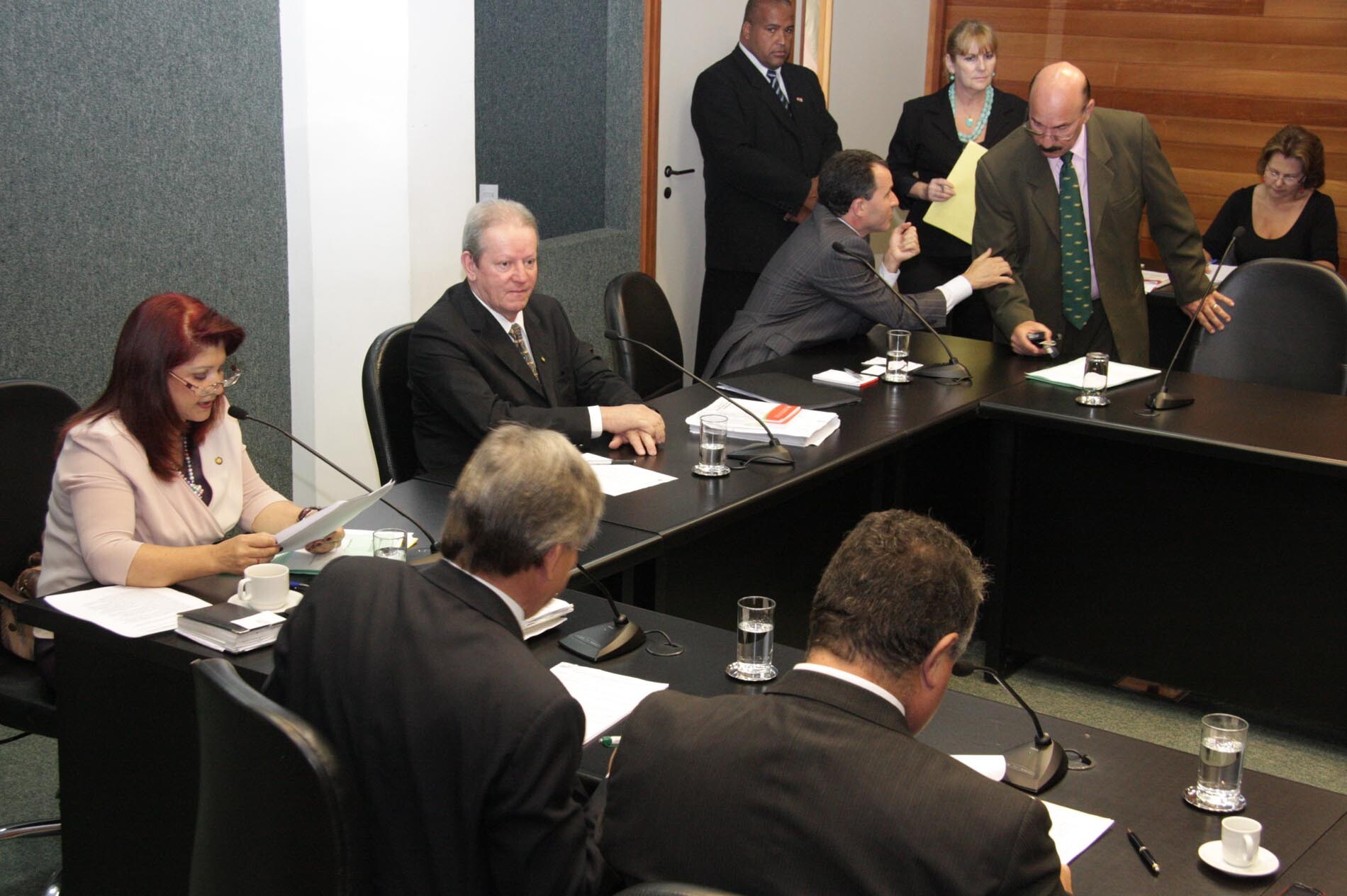 Dos Gabinetes –  Legislativo consultará Fecam sobre a municipalização do ensino