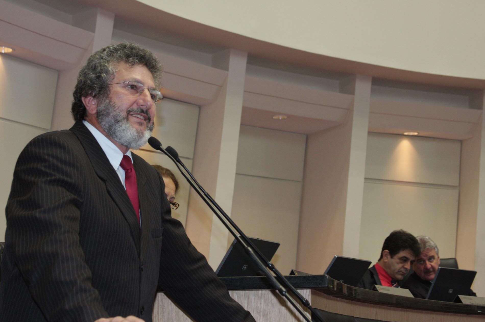 Dos Gabinetes – Padre Pedro ressalta vitória com UFFS e pede campi em breve no Extremo Oeste