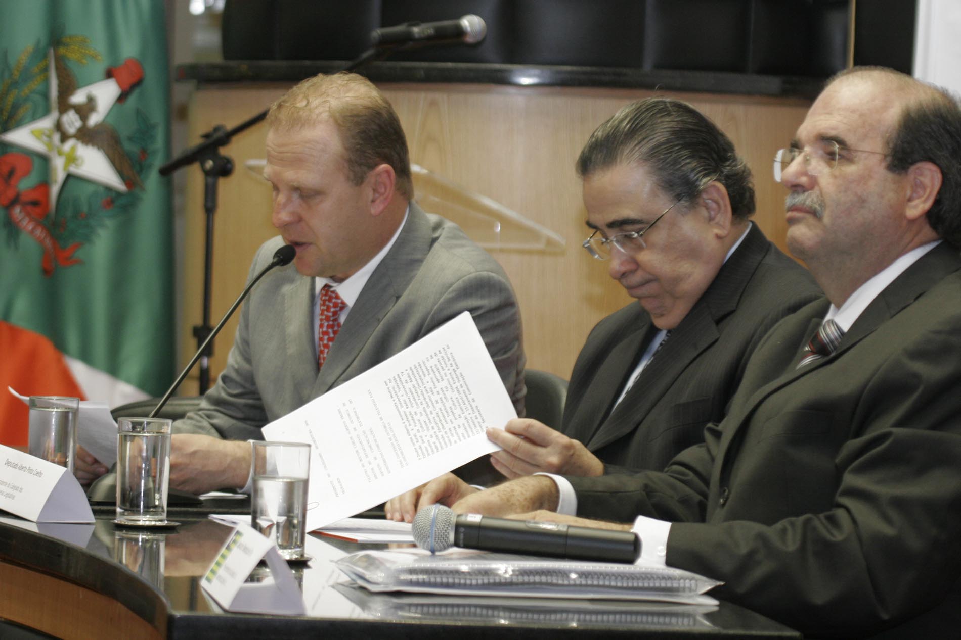 Representante do Ministério das Comunicações avalia outorgas
