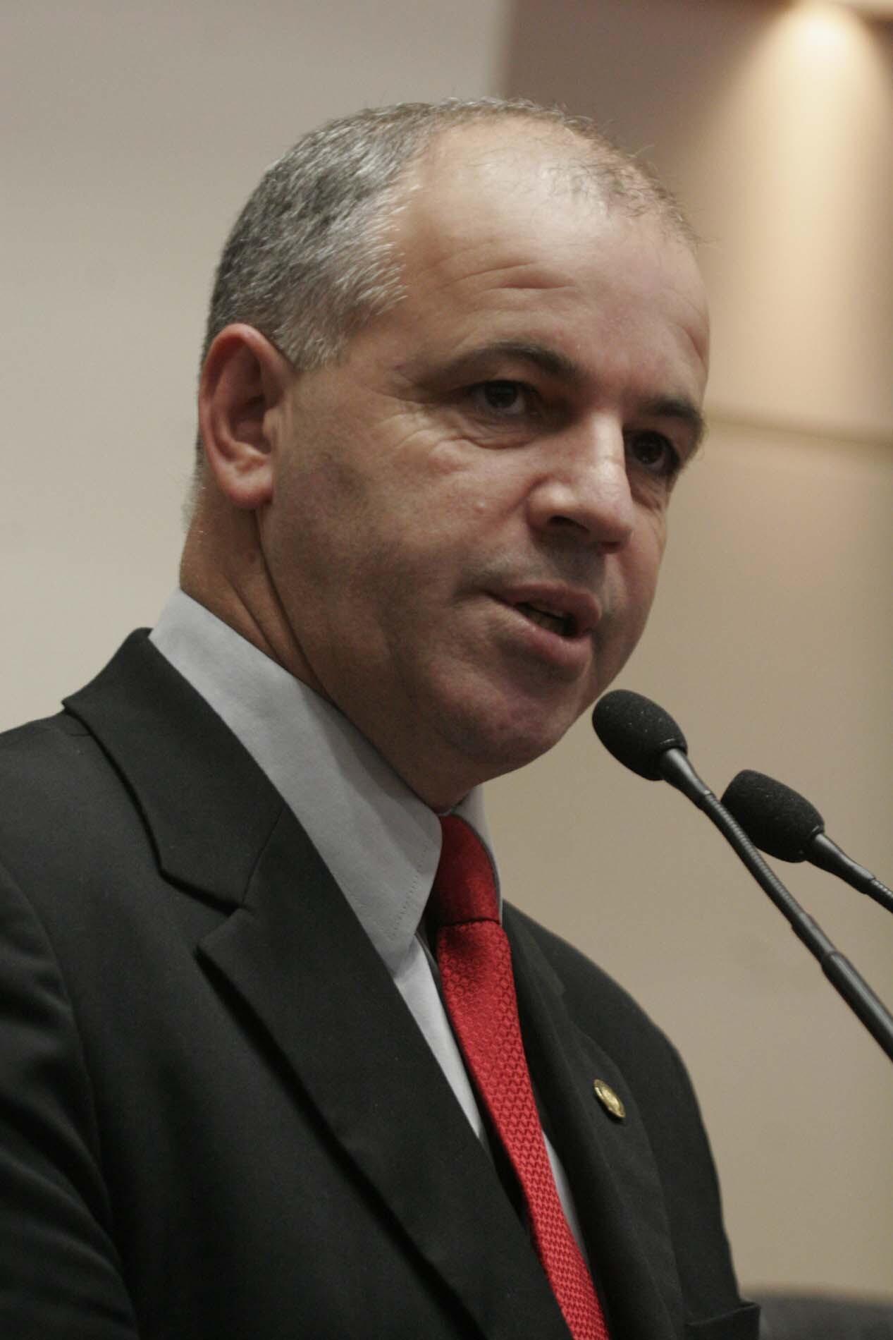 Dos Gabinetes – Audiência pública debate mudança das instalações da cavalaria e do canil da PM