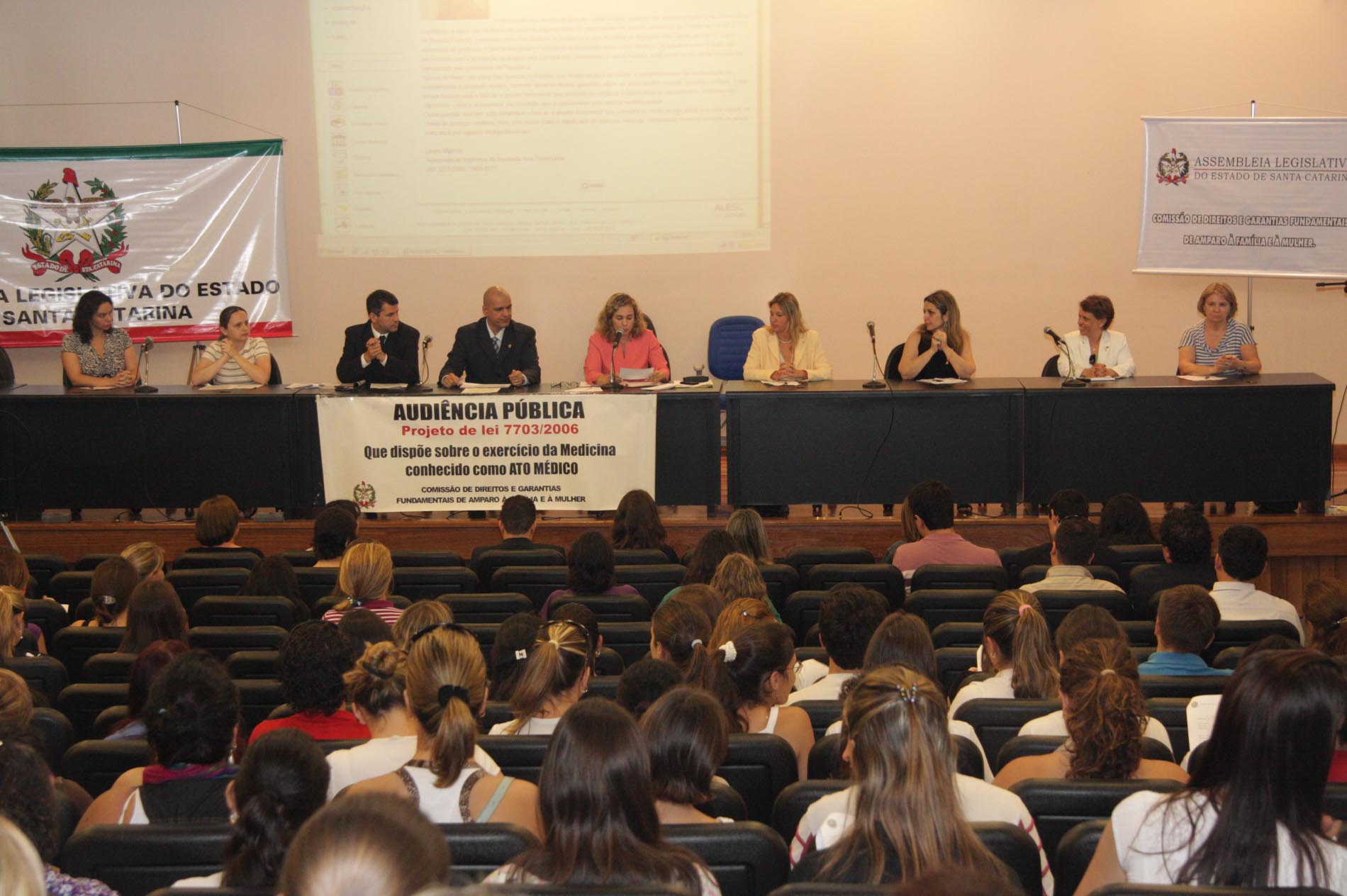 Audiência pública debate e propõe alterações no projeto do Ato Médico