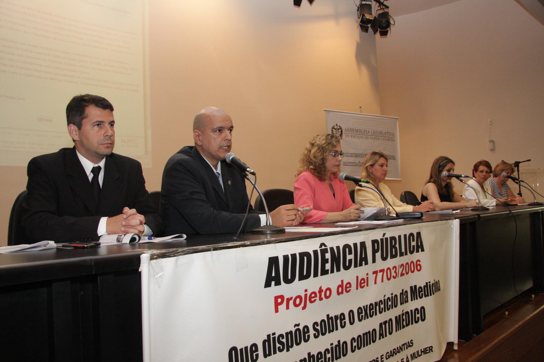 Audiência Pública sobre o Projeto de Lei 7703/2006 que instituiu o Ato Médico