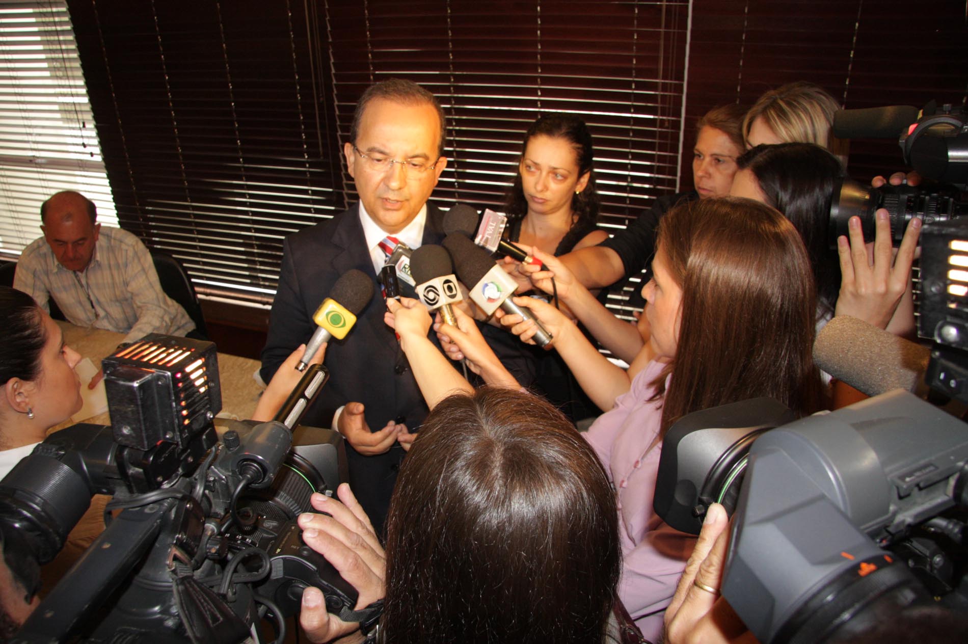 Presidente da Assembleia falou à imprensa sobre greve da saúde e CPI do Sistema Prisional