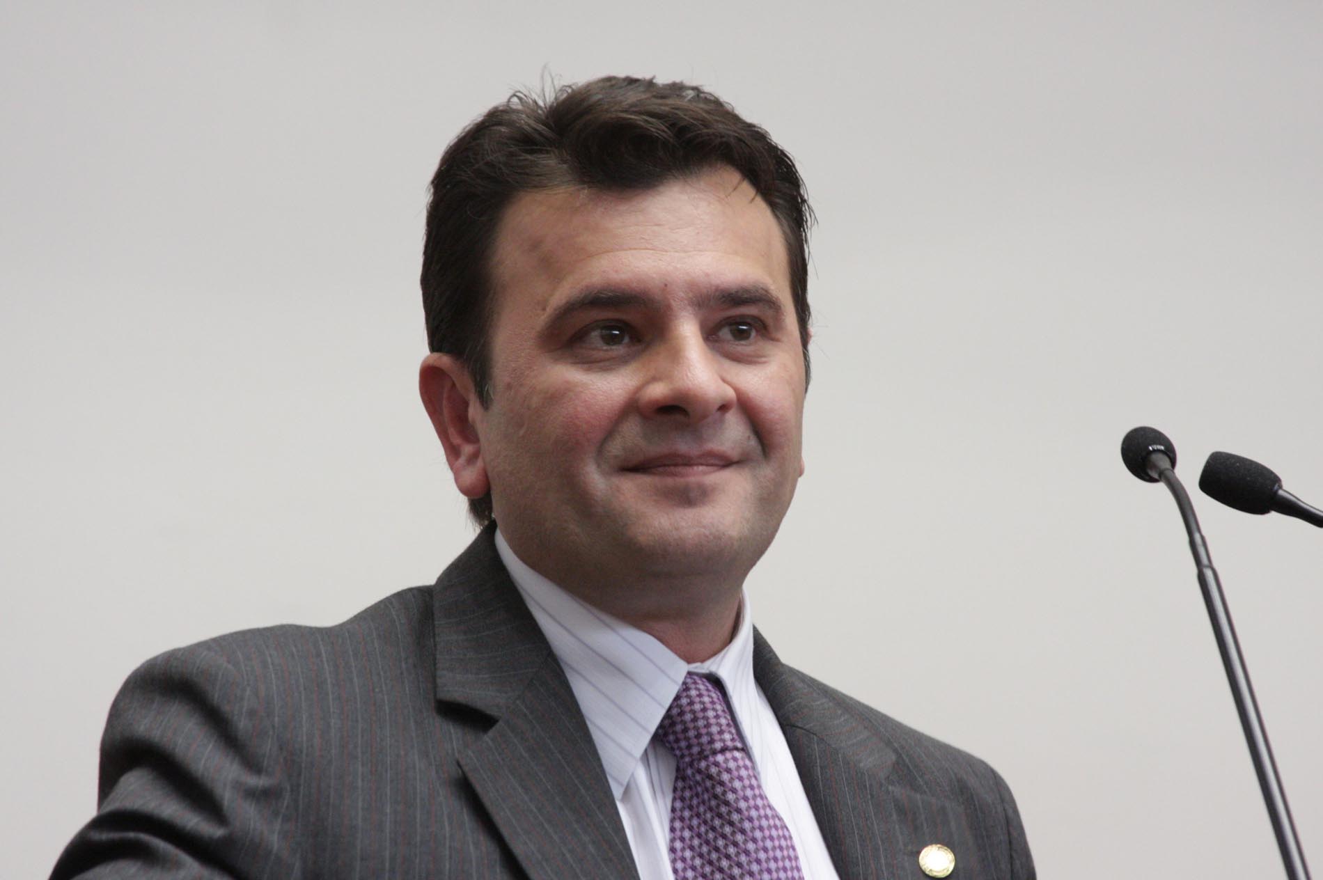Deputado Elizeu Mattos (PMDB)