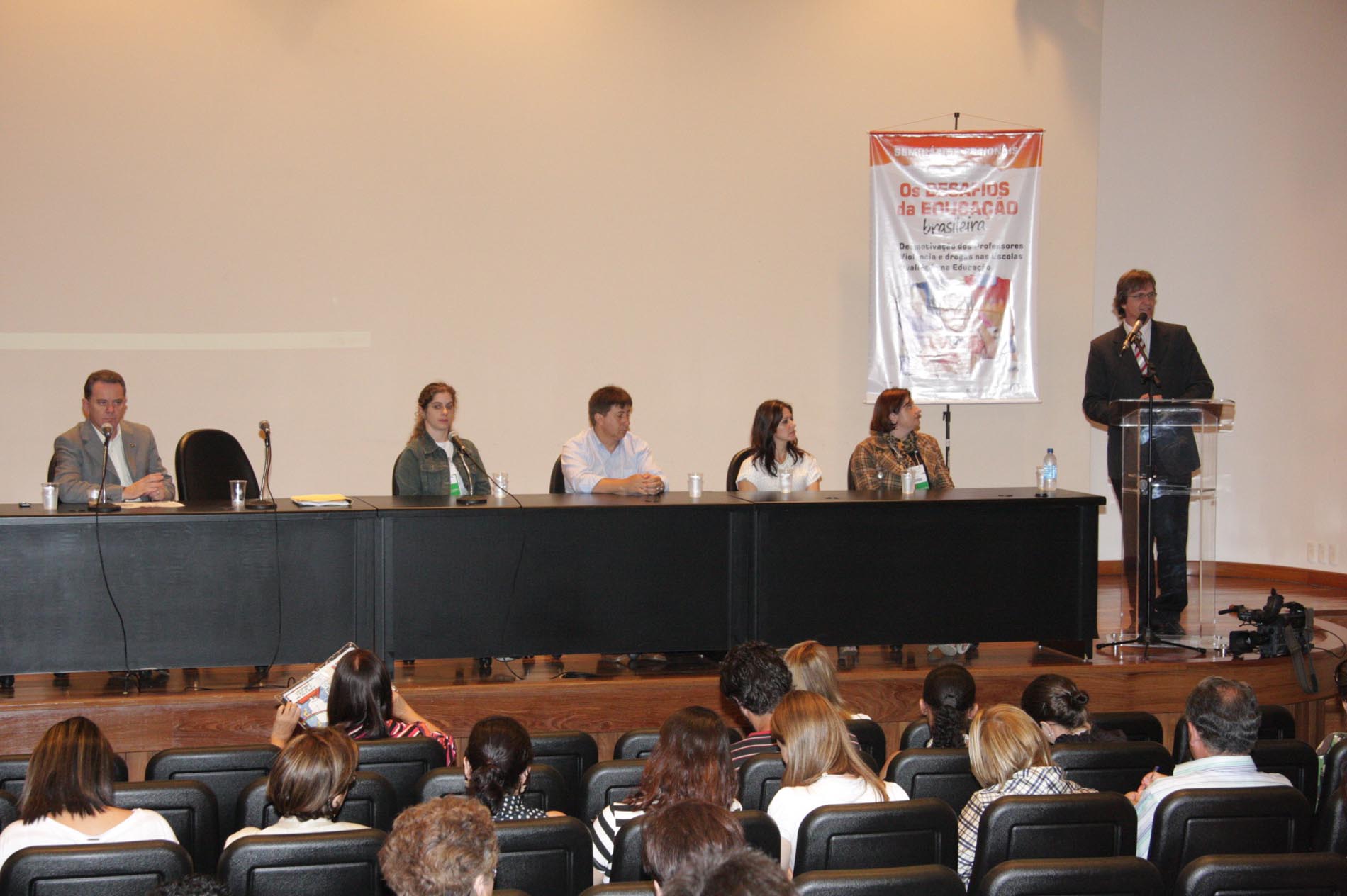 Seminário Regional  - Os Desafios da Educação Brasileira: Violência e Drogas nas Escolas -