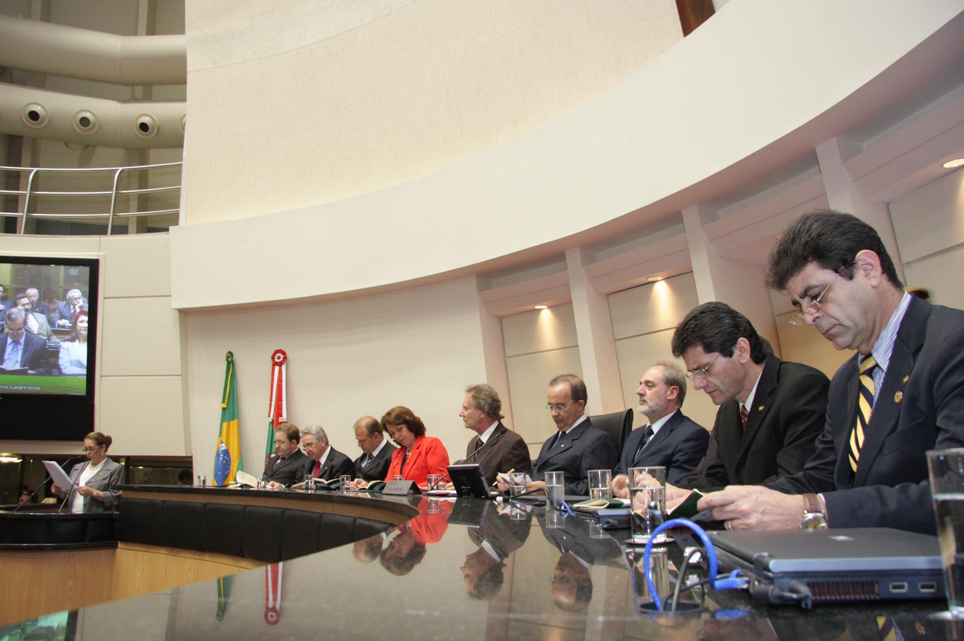 Sessão Solene de Concessão da Comenda do Legislativo Catarinense