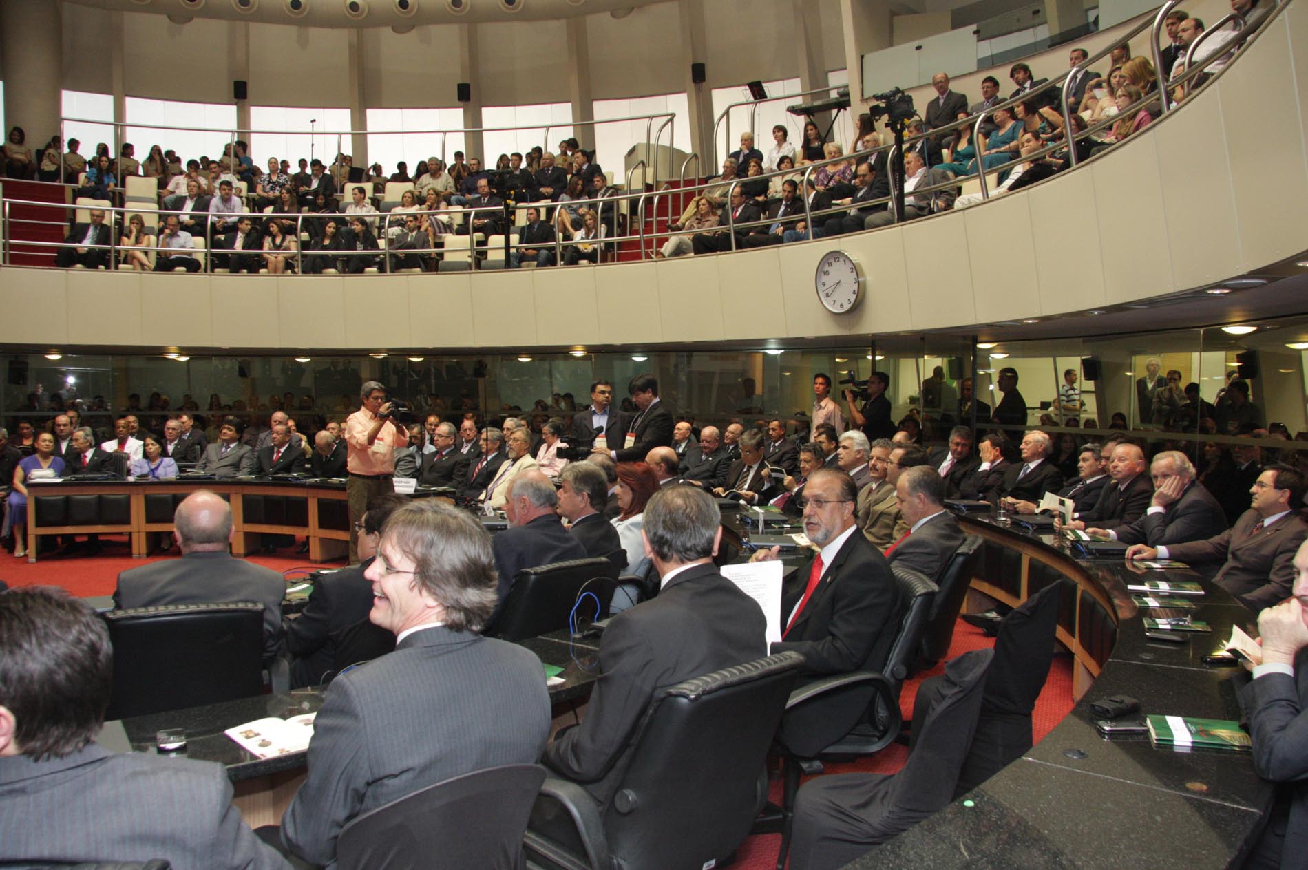 Sessão Solene de Concessão da Comenda do Legislativo Catarinense