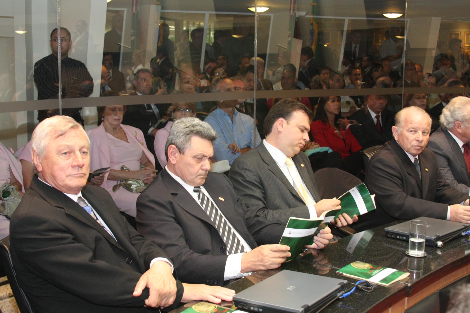 Sessão Solene de Concessão da Comenda do Legislativo Catarinense