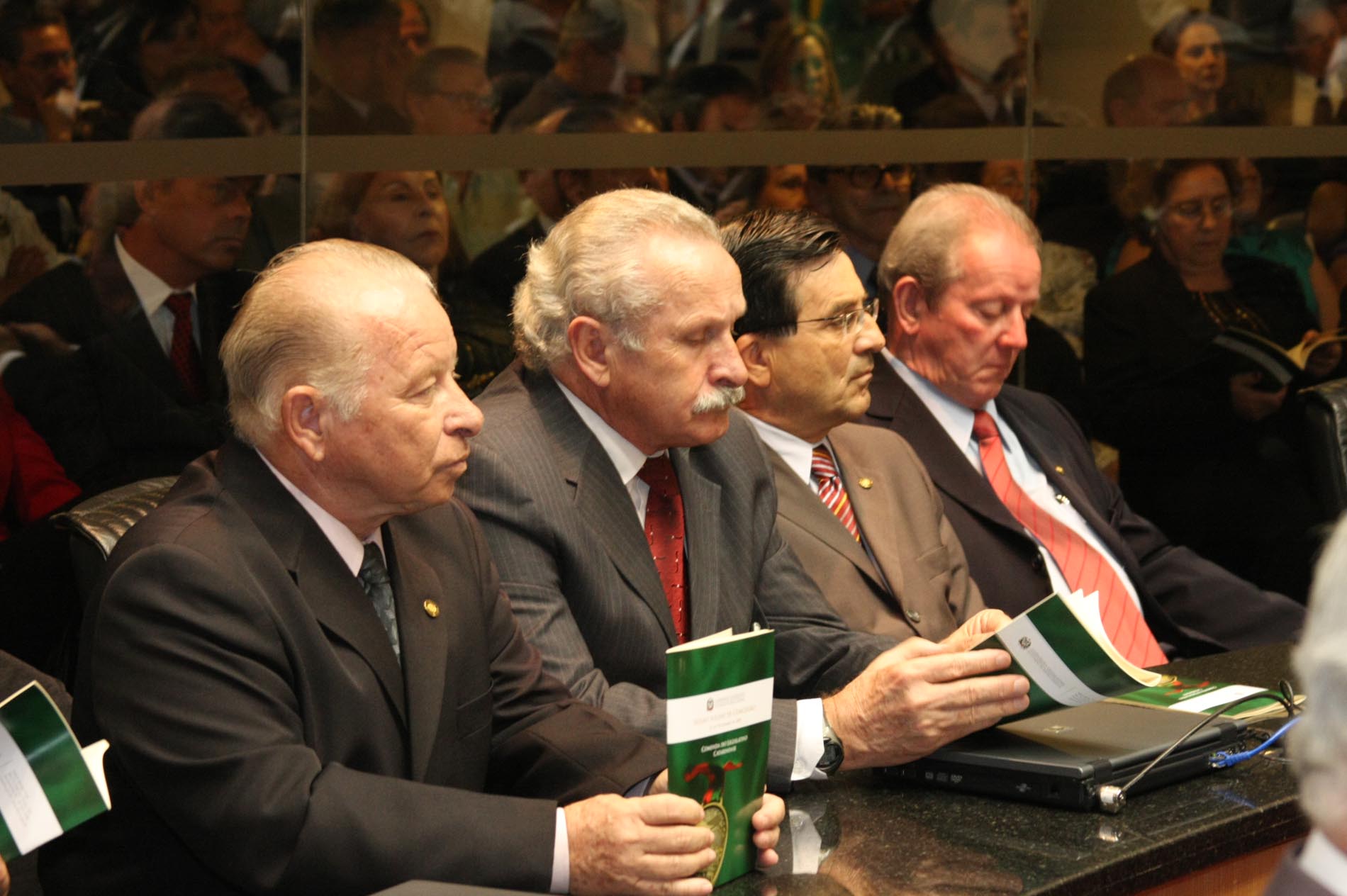 Sessão Solene de Concessão da Comenda do Legislativo Catarinense