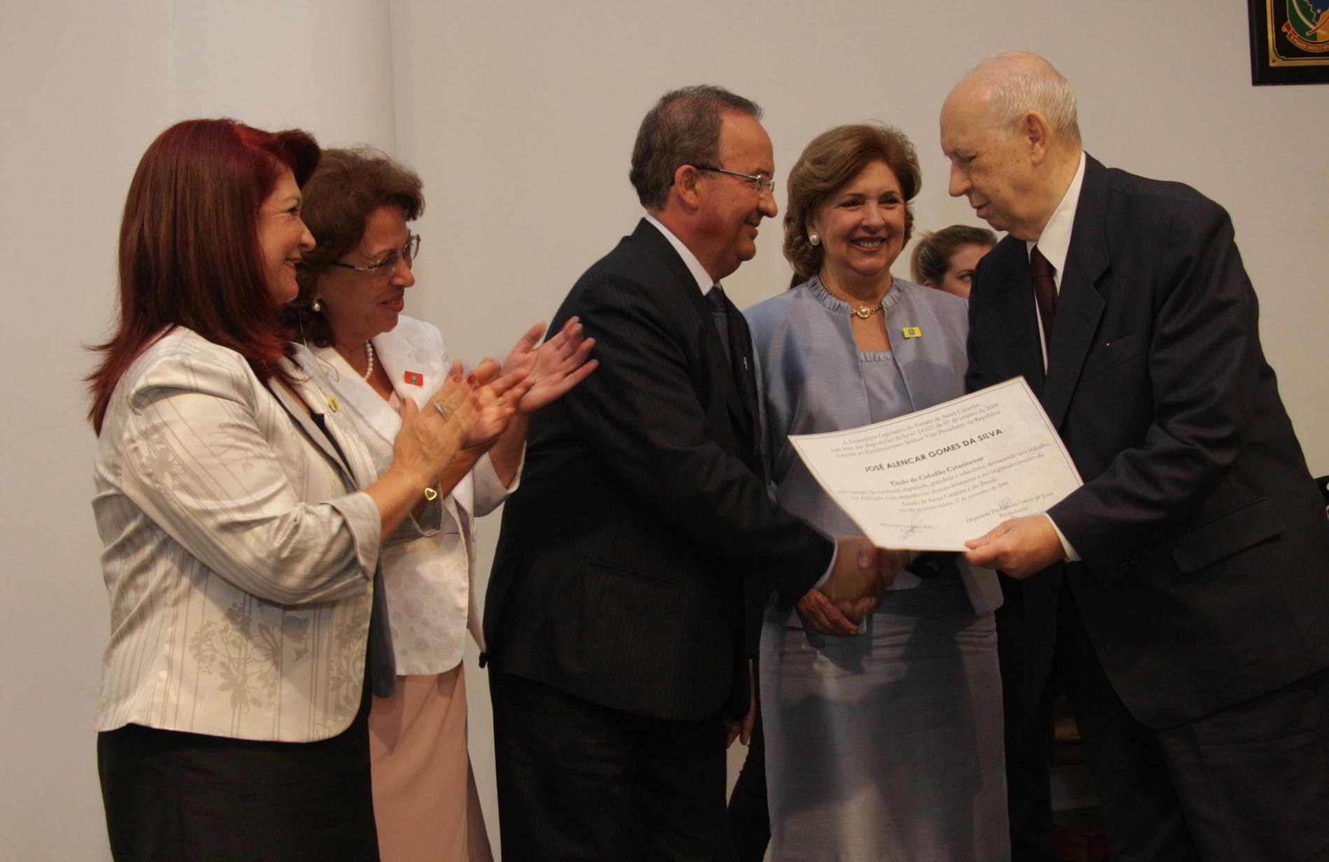 Sessão Solene de entrega do Título de Cidadão Catarinense ao Senhor Vice-Presidente da República