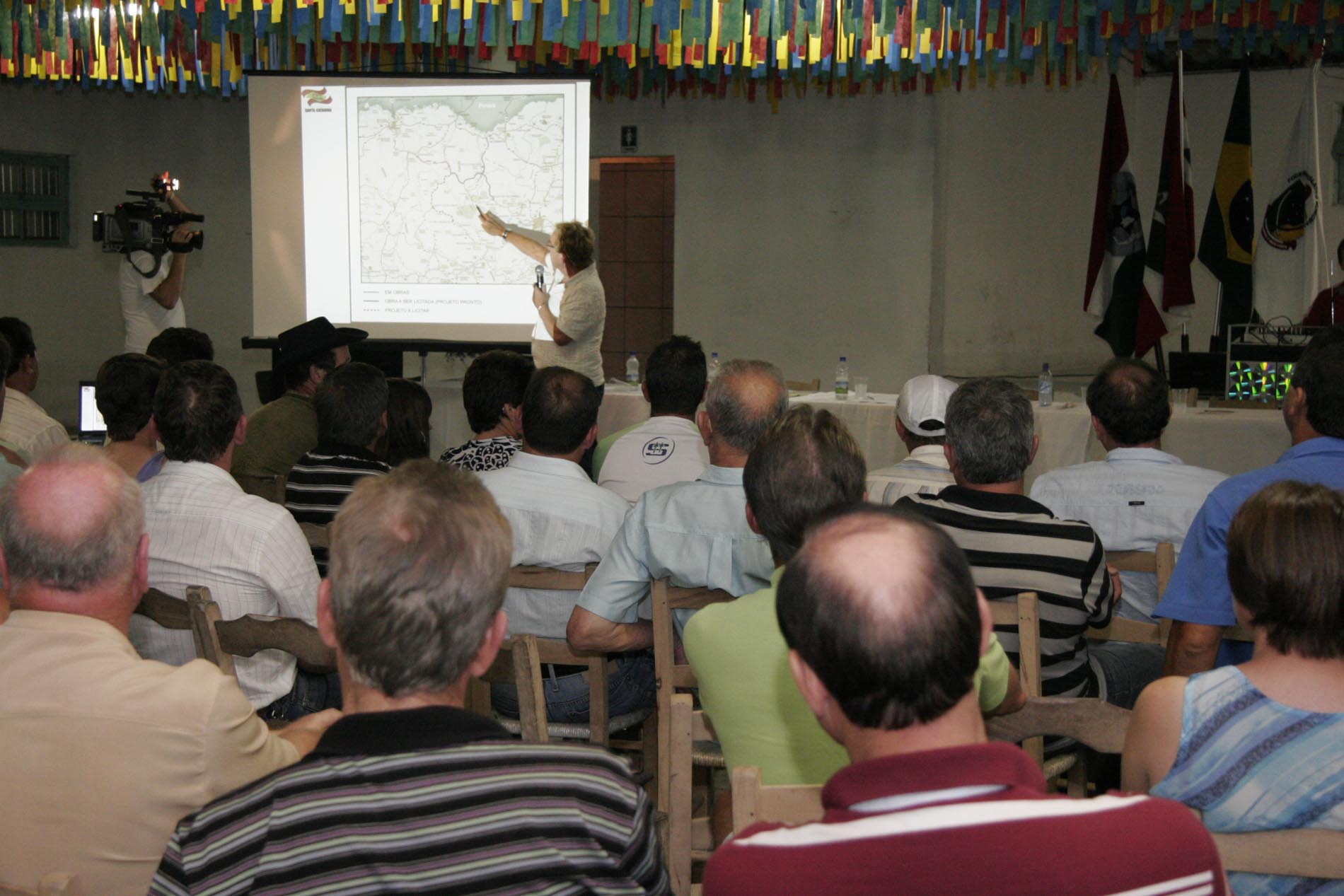 Audiência Pública para discutir as Ligações Asfálticas entre o Alto Vale do Itajaí e o Planalto Norte previstas pelo Governo de Santa Catarina - Witmarsum/SC.