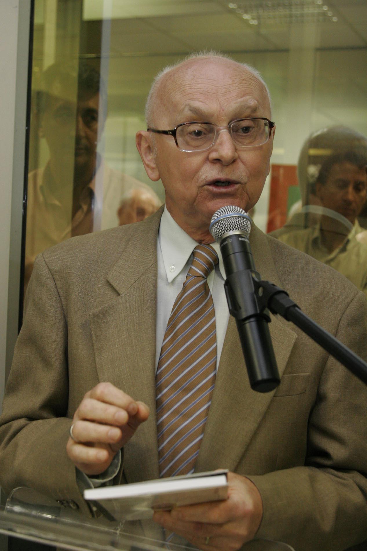 Lauro Junckes - Membro da Academia Catarinense de Letras