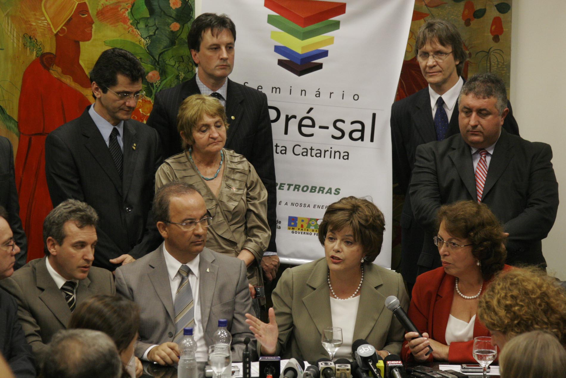 Dilma Rousseff participa de seminário na Assembleia Legislativa