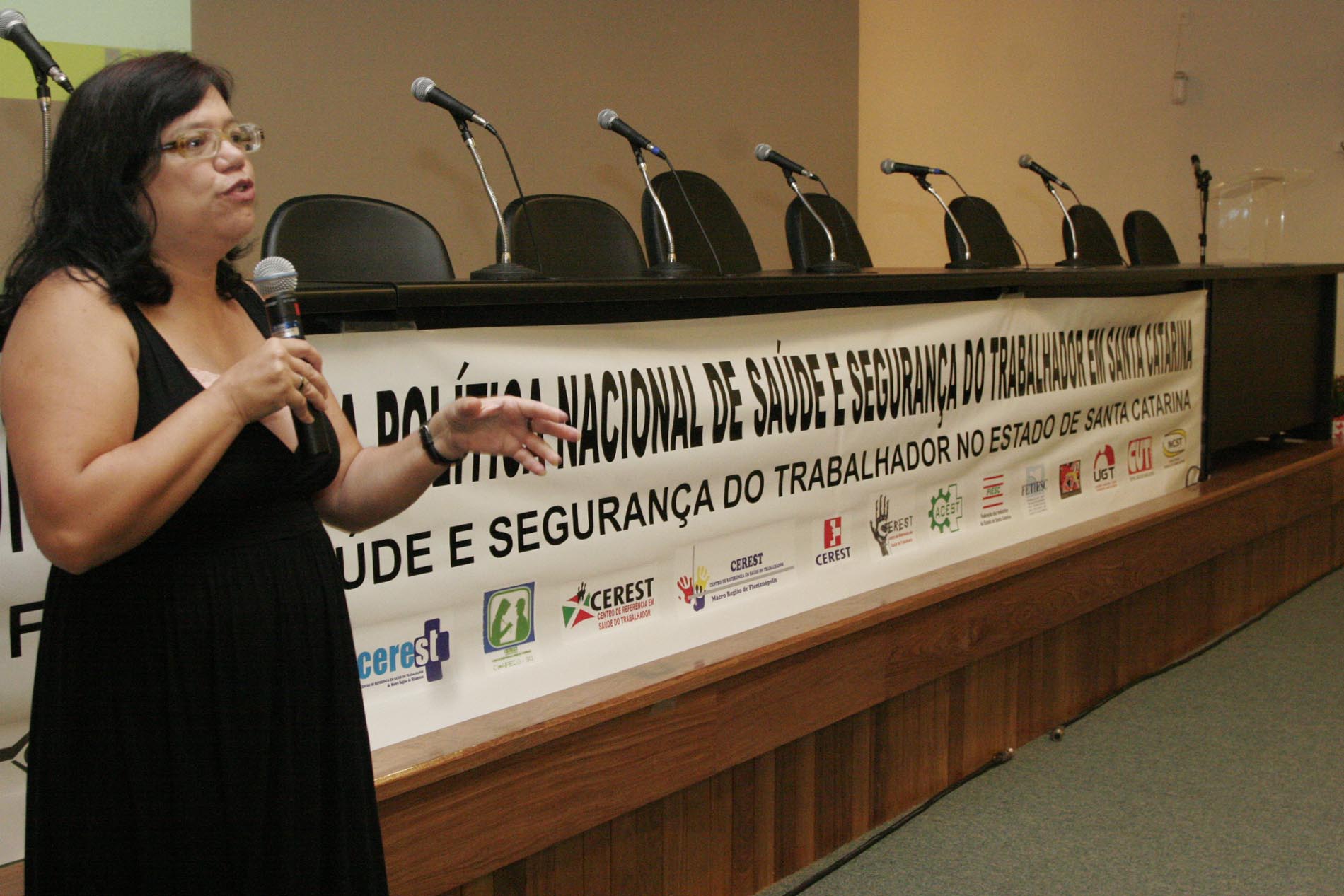 III Seminário sobre a Construção da Política Nacional de Saúde e Segurança do Trabalhador em Santa Catarina e do Seminário NTEP - Nexo Técnico Epidemiológico Previdenciário e Saúde dos Trabalhadores.