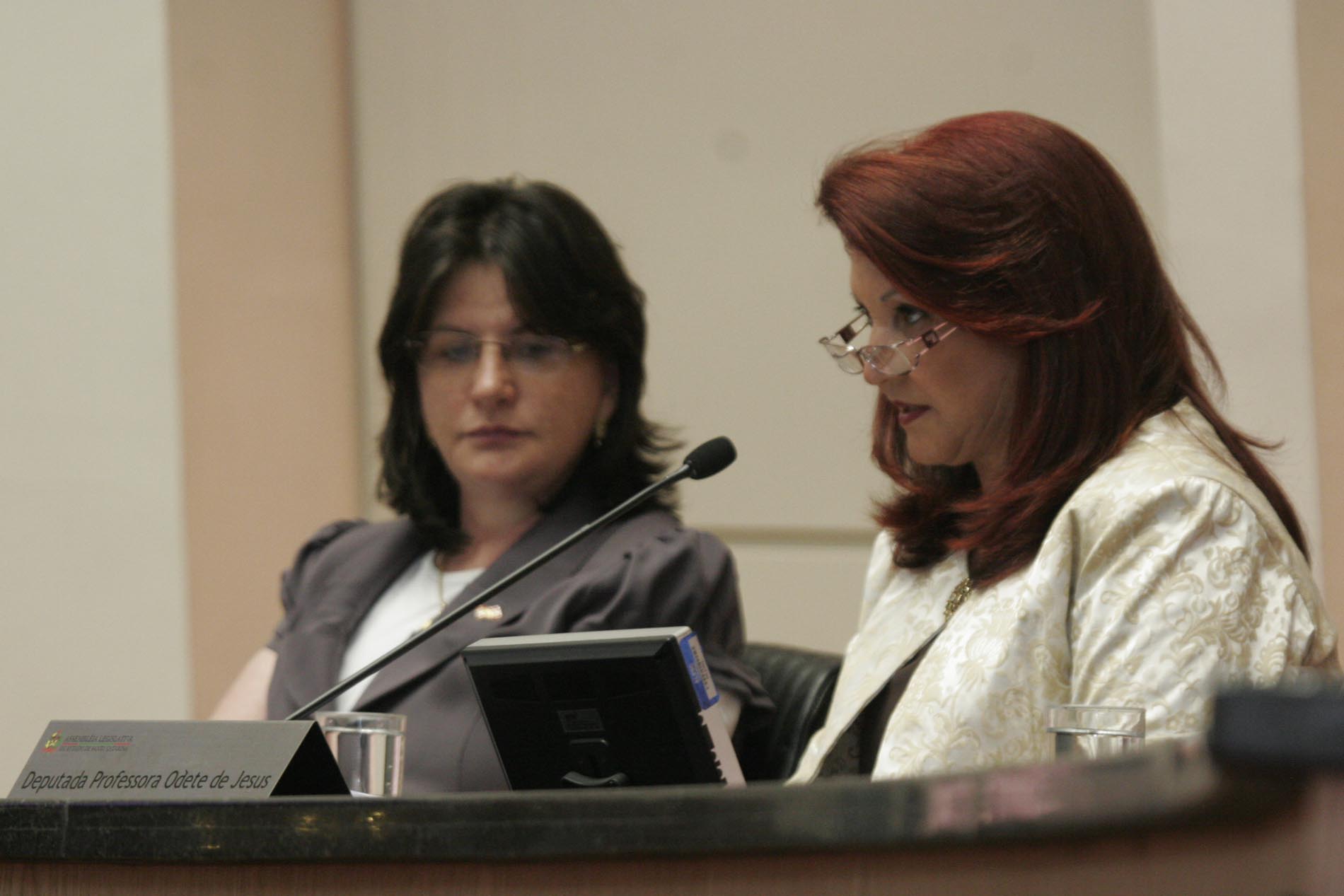 Deputada Professora Odete de Jesus (PRB)
