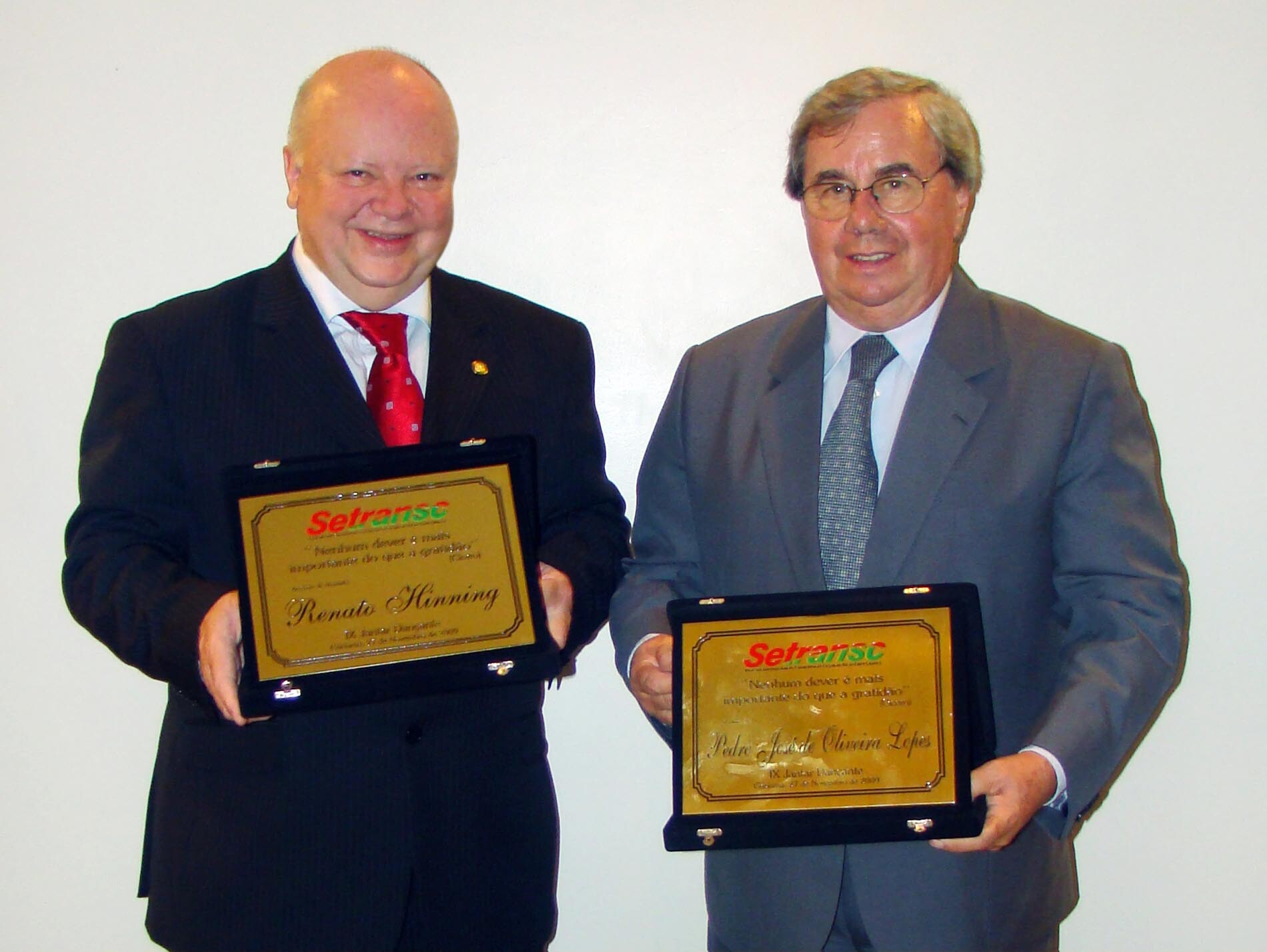 Dos Gabinetes – Transportadores reconhecem trabalho de Hinnig
