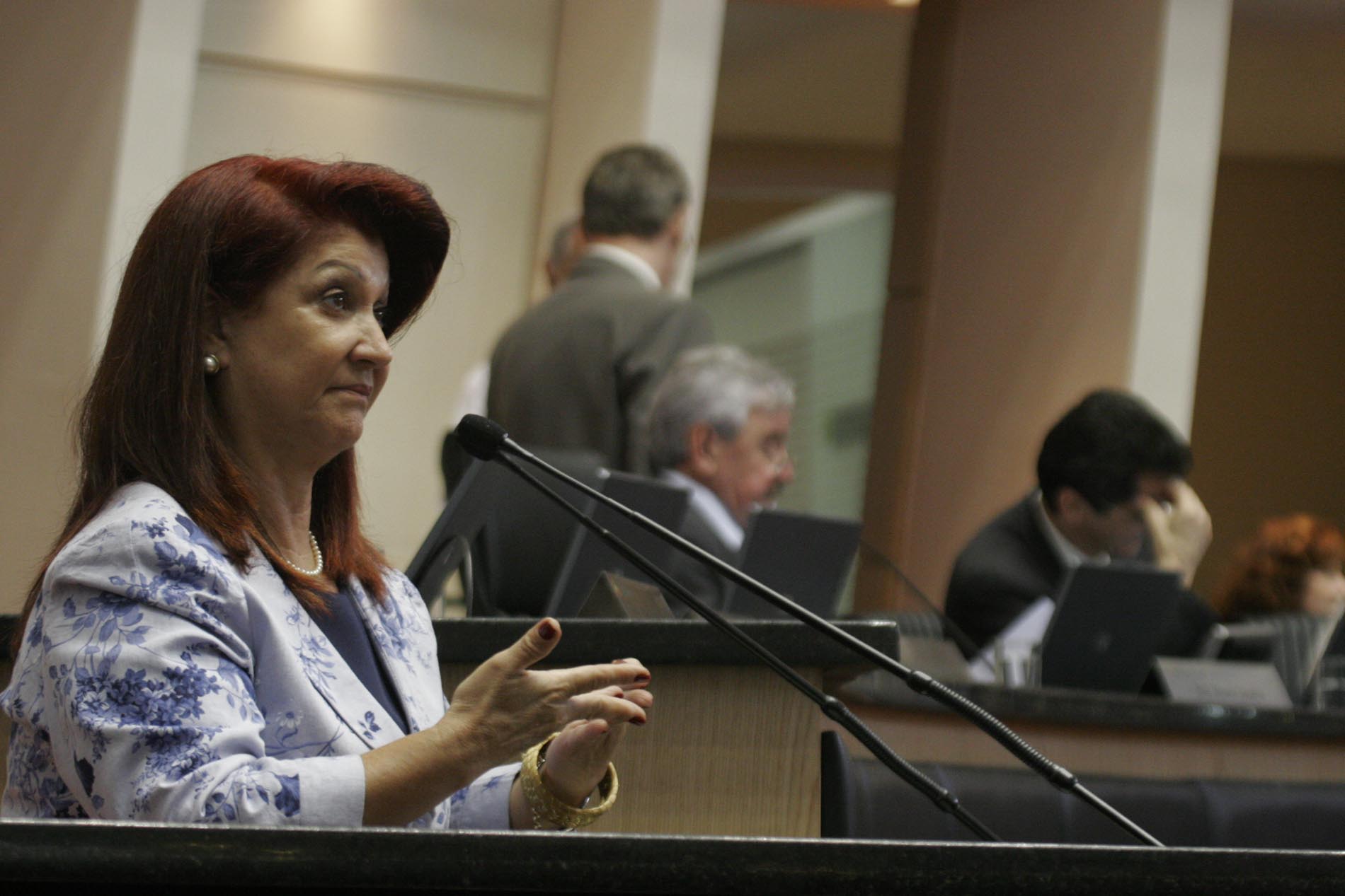Deputada Professora Odete de Jesus (PRB)