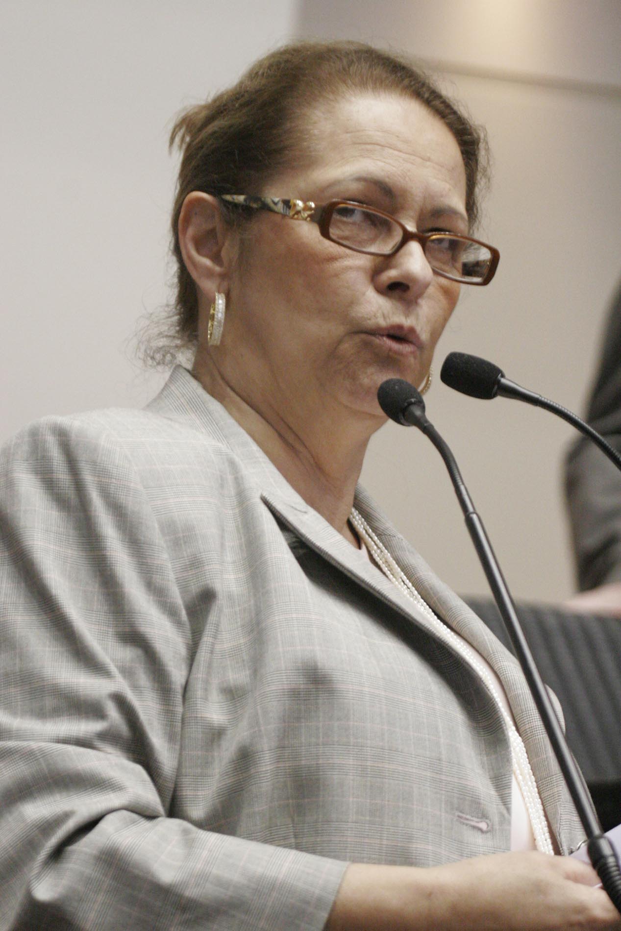 Deputada Ada de Luca (PMDB)