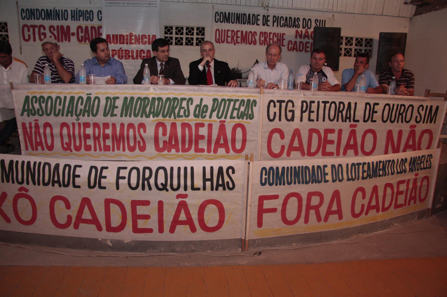 Comunidade de Potecas rejeita construção de Centro de Triagem e transferência da cavalaria e canil d