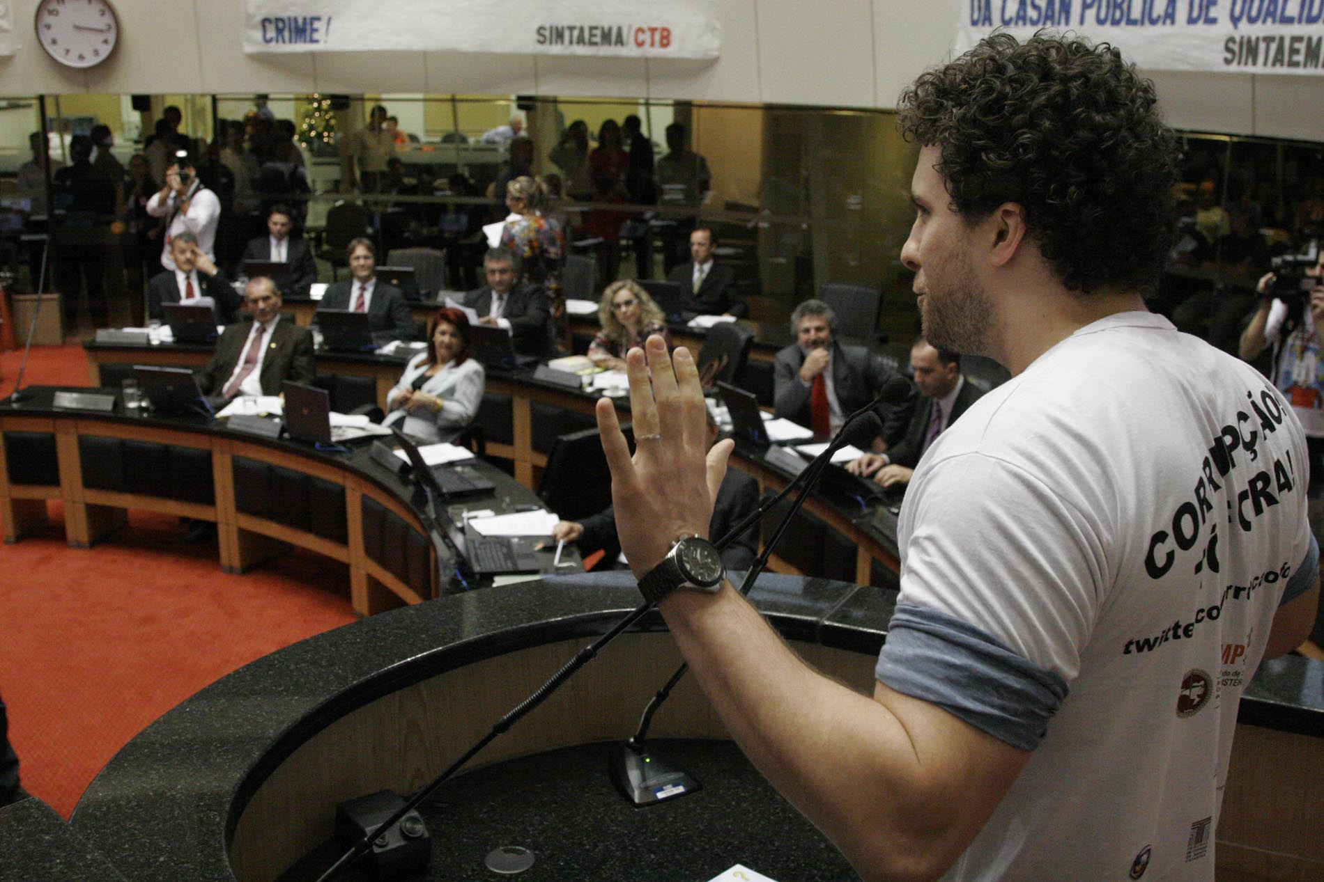 Tiago Fragoso - Ator da Rede Globo