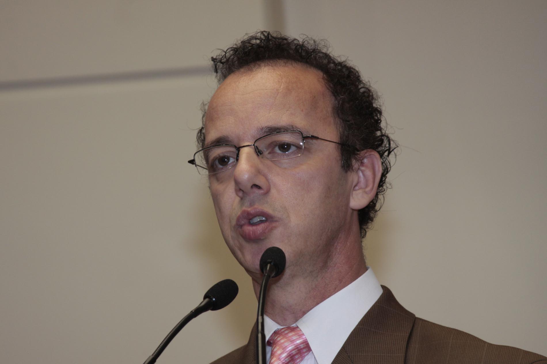 Projeto proíbe a negativação do nome do consumidor inadimplente das contas de água e luz