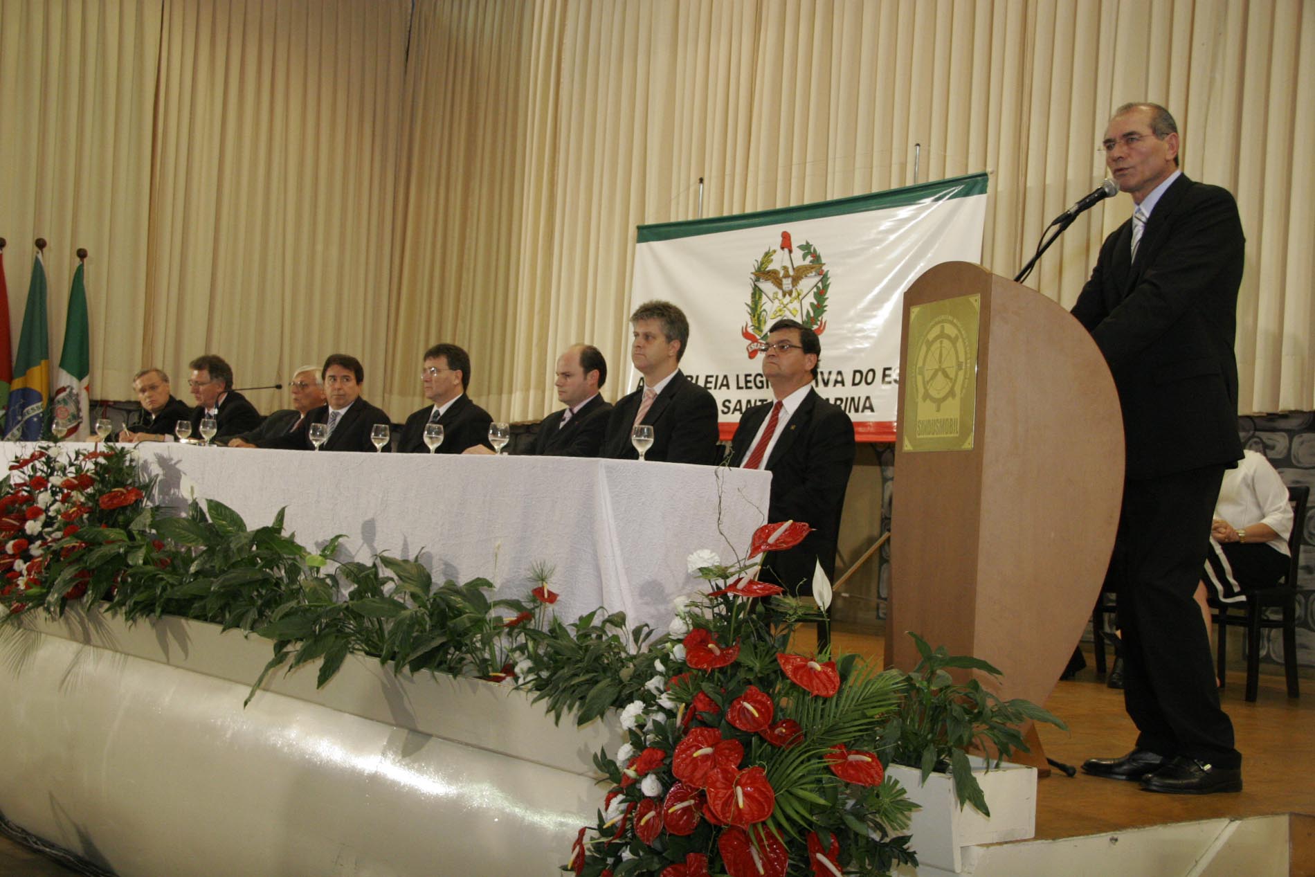 Empresa Condor completa 80 anos e recebe homenagem do Parlamento estadual