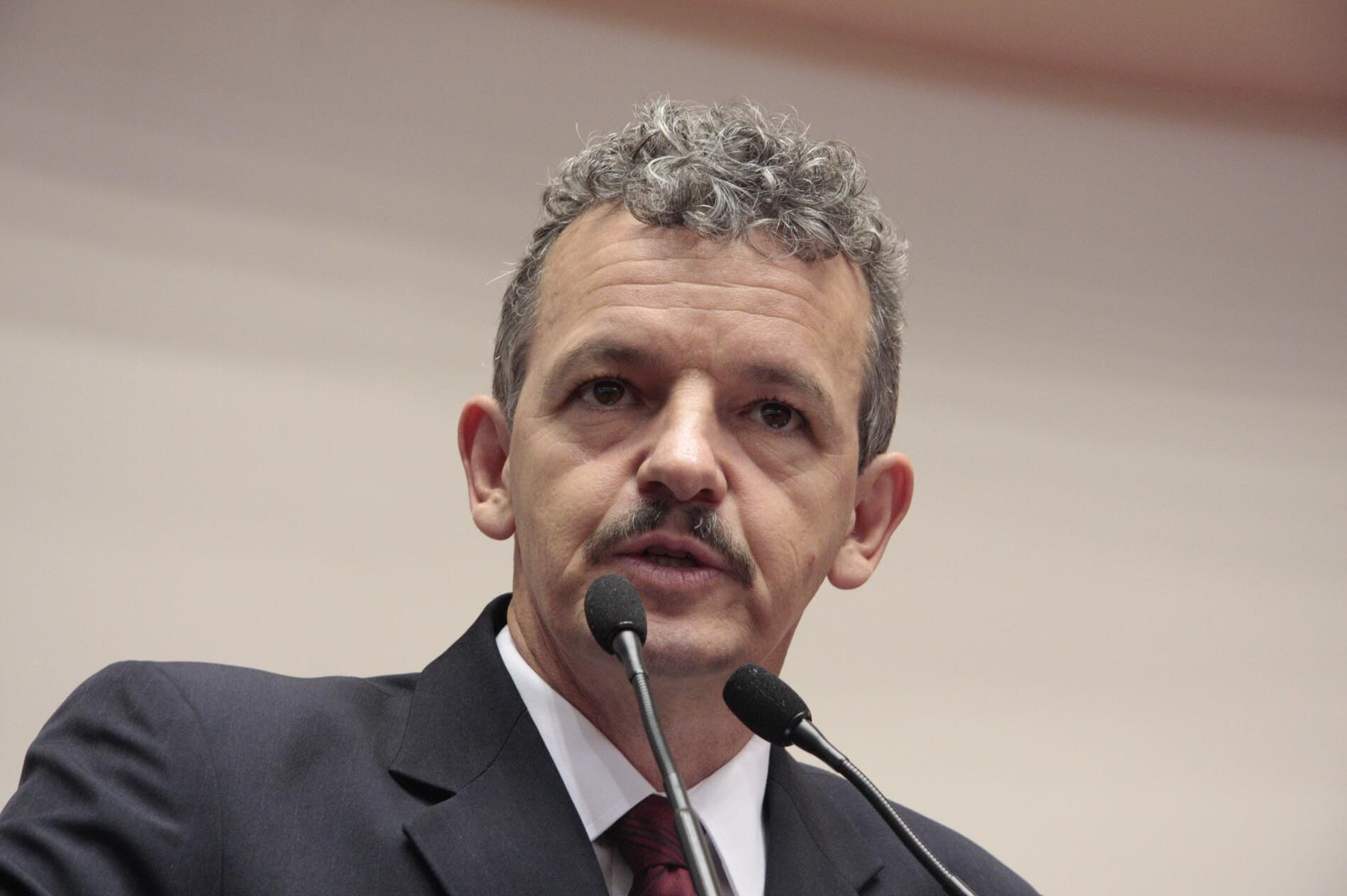 Dos Gabinetes – PT quer Gavazzoni prestando esclarecimentos na Alesc sobre Operação Transparência