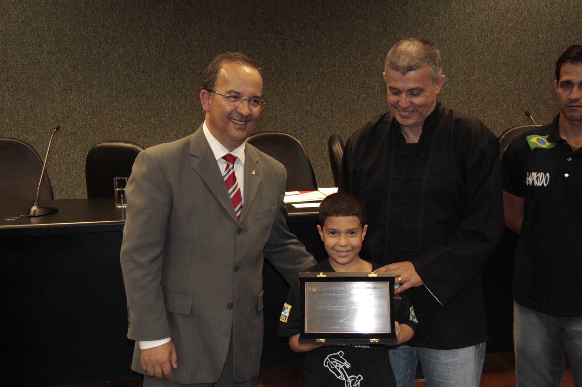 Ato Solene em homenagem aos Desportistas de Artes Marciais do Projeto Social Hapkido Educar