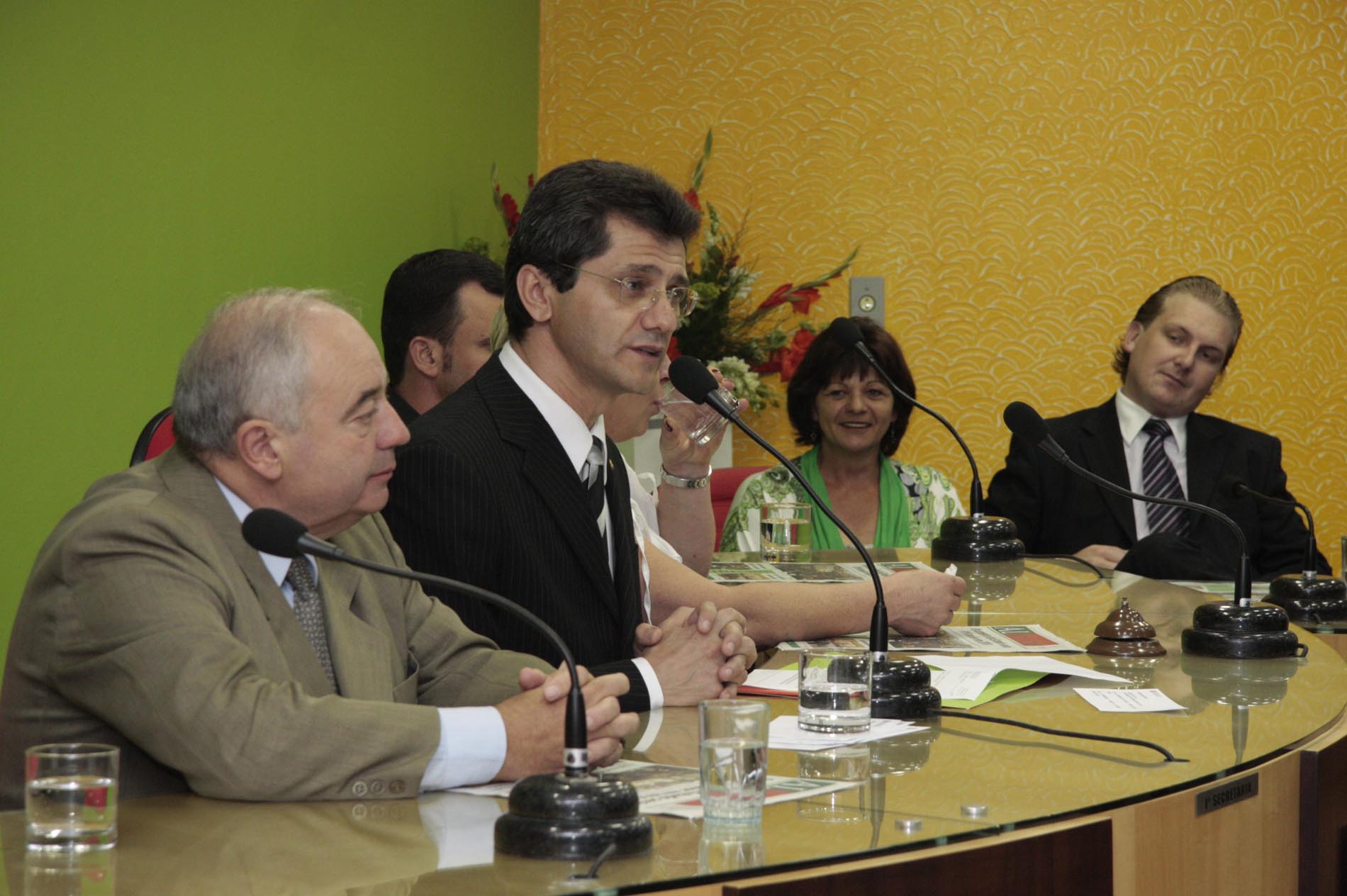 Parlamento catarinense presta homenagem à sociedade de Taió