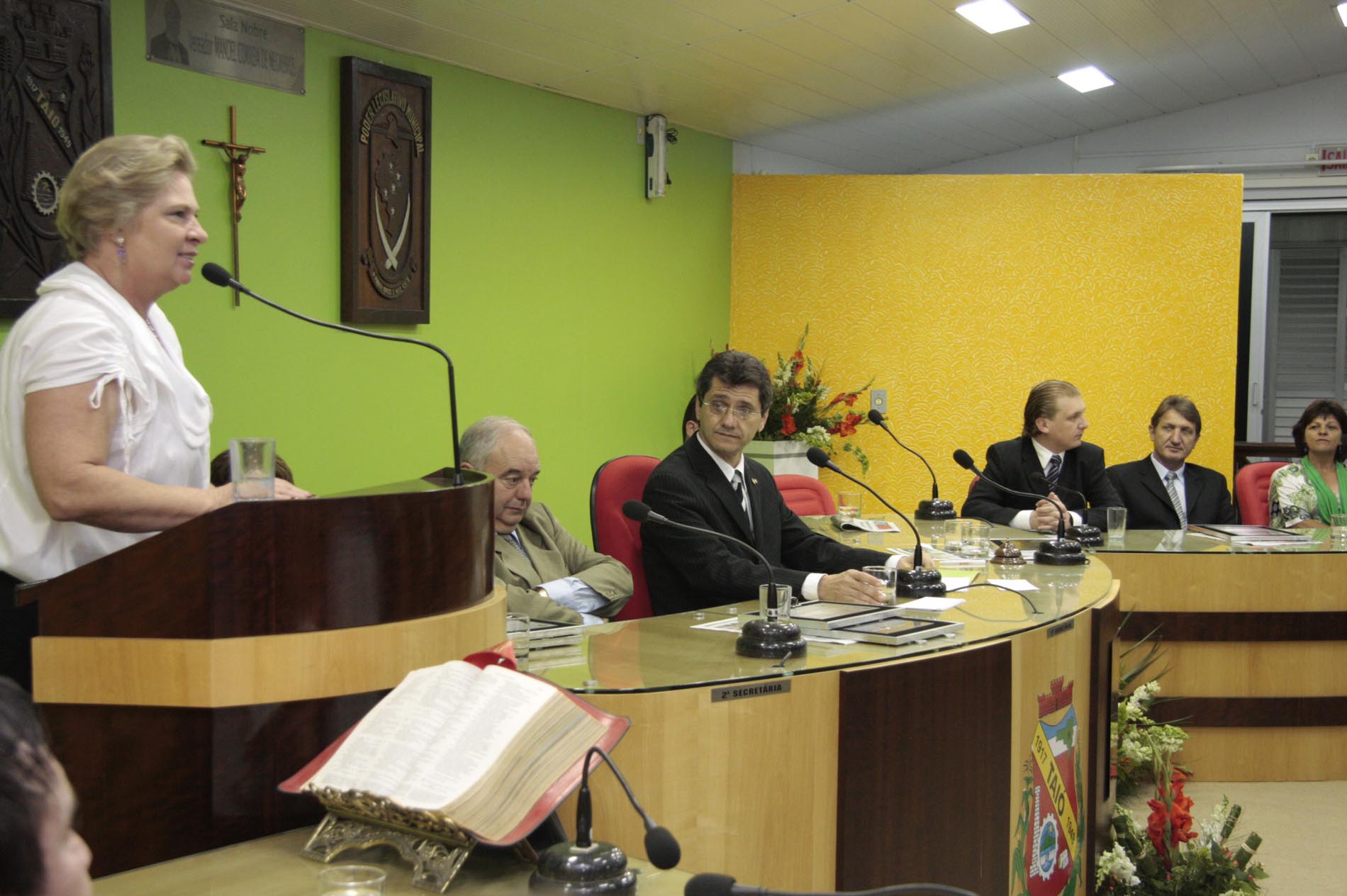 Sessão Solene em homenagem às pessoas físicas e jurídicas que prestaram relevantes serviços para o desenvolvimento de Taió e região