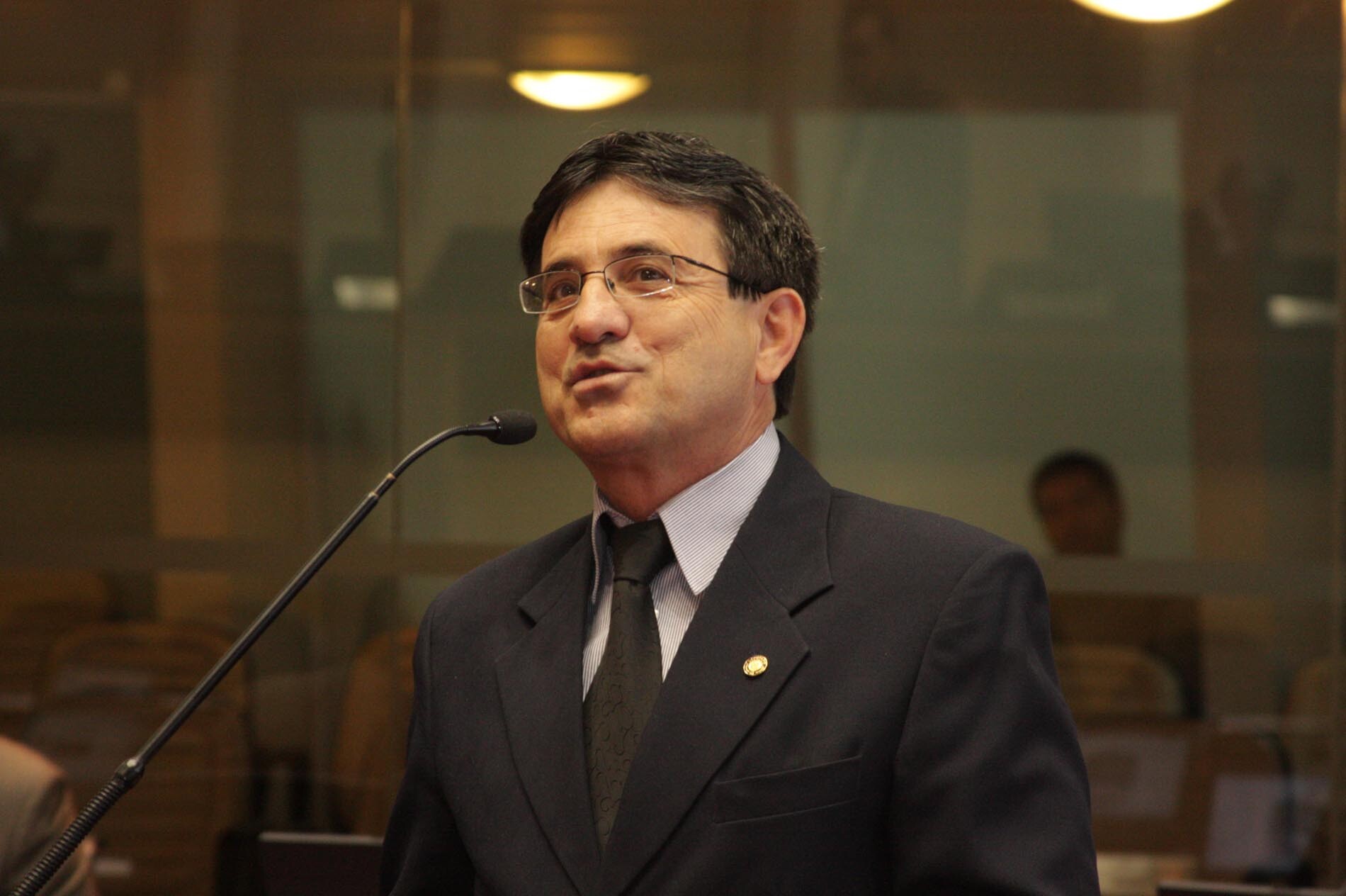 Dos Gabinetes – Deputado José Natal preocupado com o bairro Kobrasol