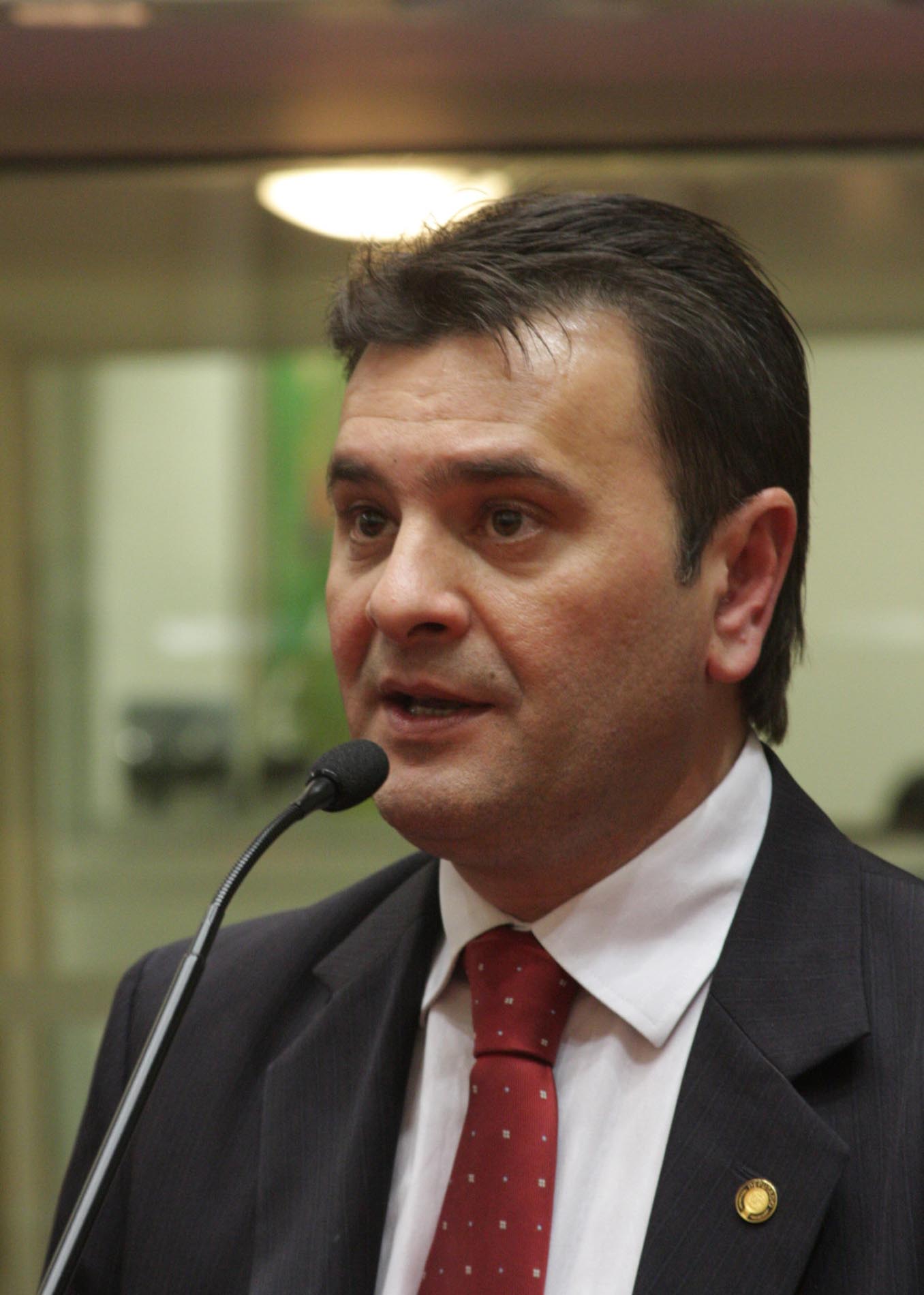 Deputado Elizeu Mattos (PMDB)