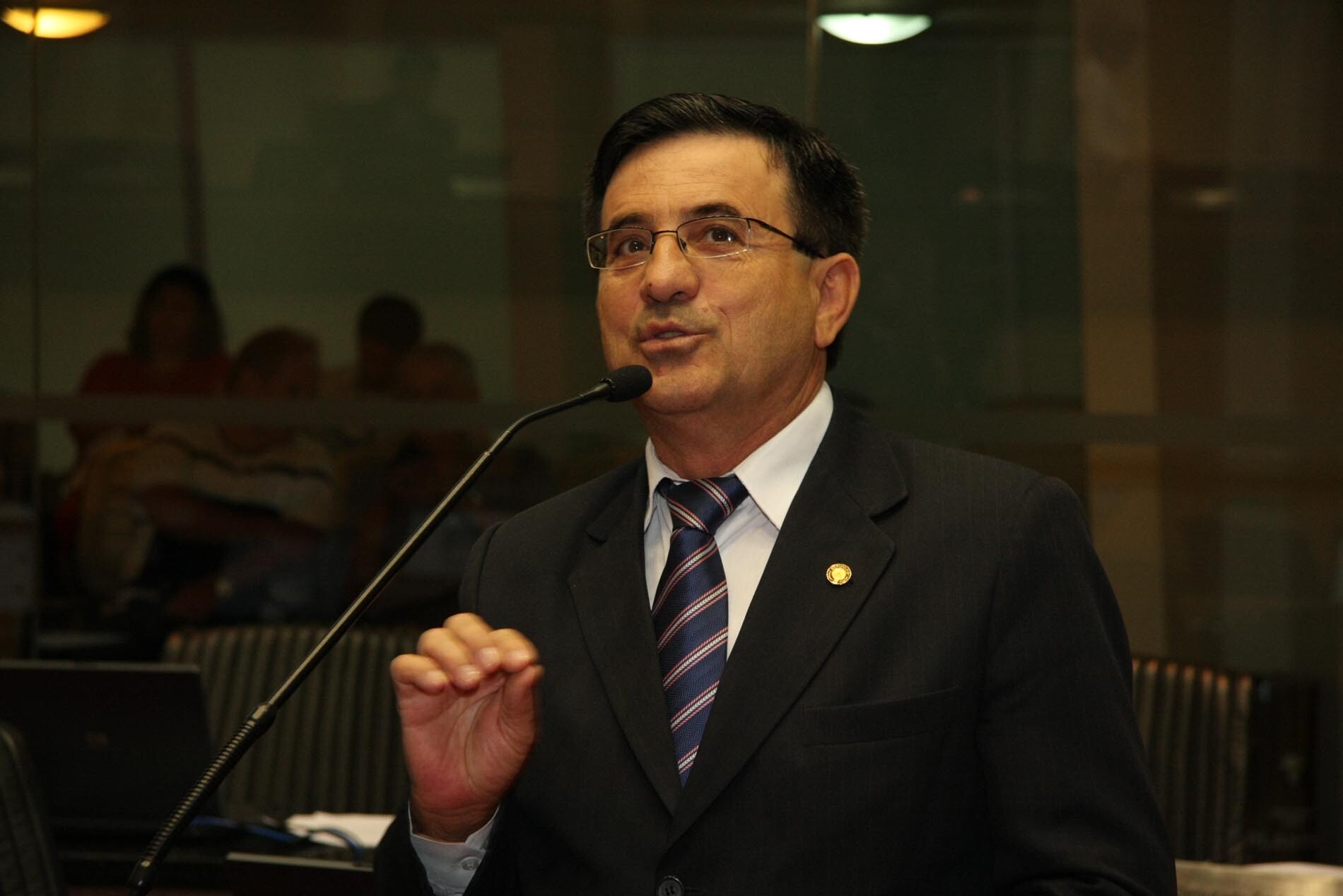 Dos Gabinetes – Deputado José Natal solicita blitz policial em bairros de São José