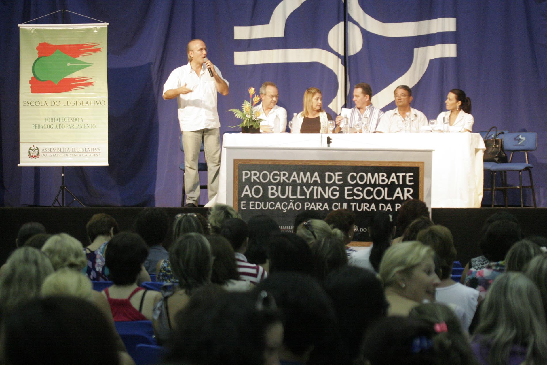 Programa de Combate ao Bullying Escolar - Escola do Legislativo.