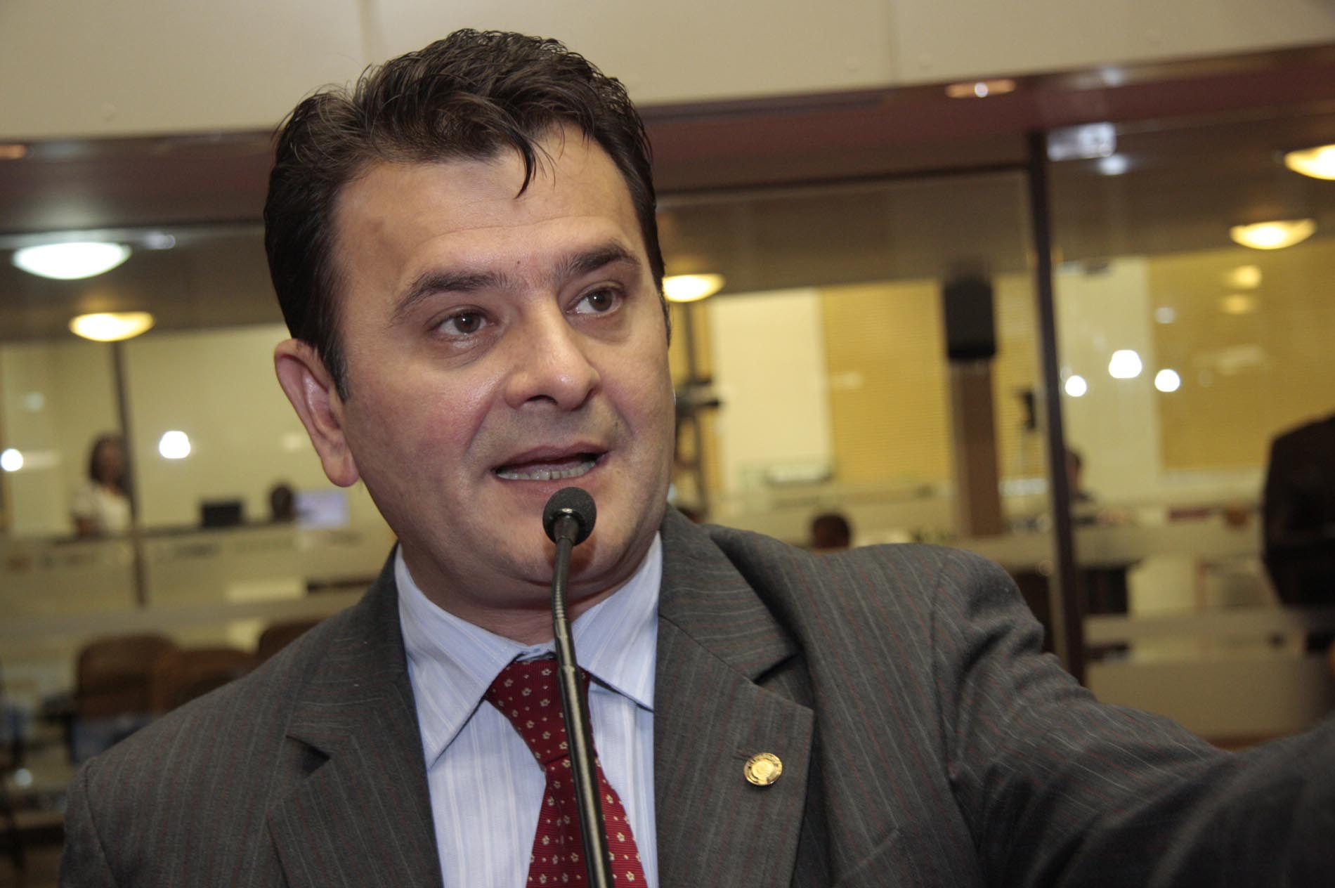 Deputado Elizeu Mattos (PMDB)