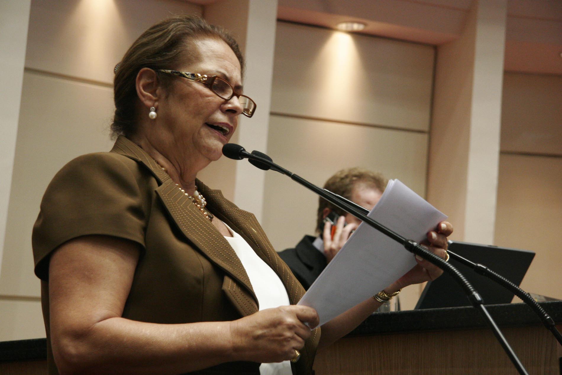Deputada Ada De Luca (PMDB)