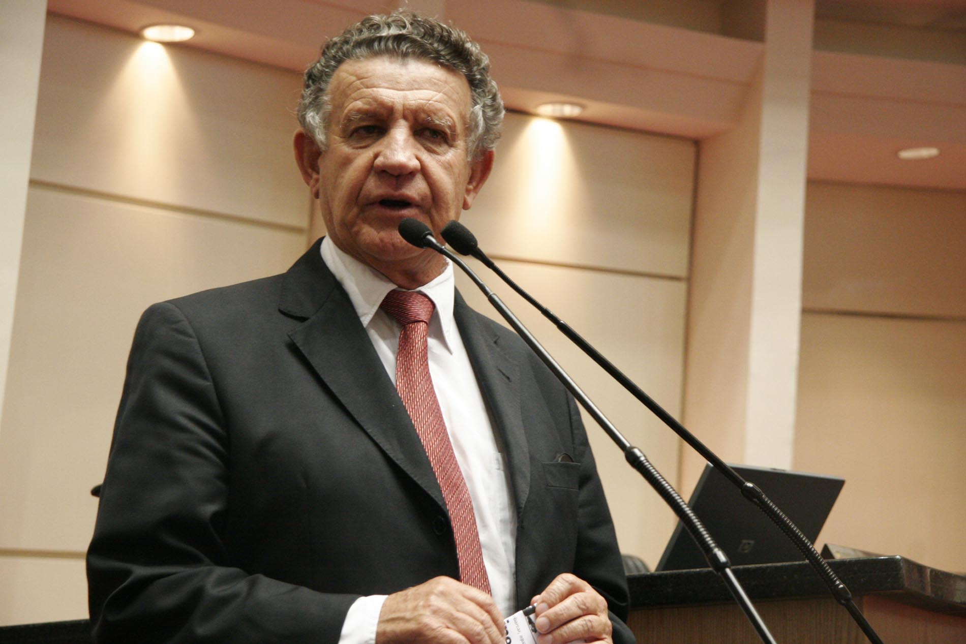 Deputado Edison Andrino (PMDB)