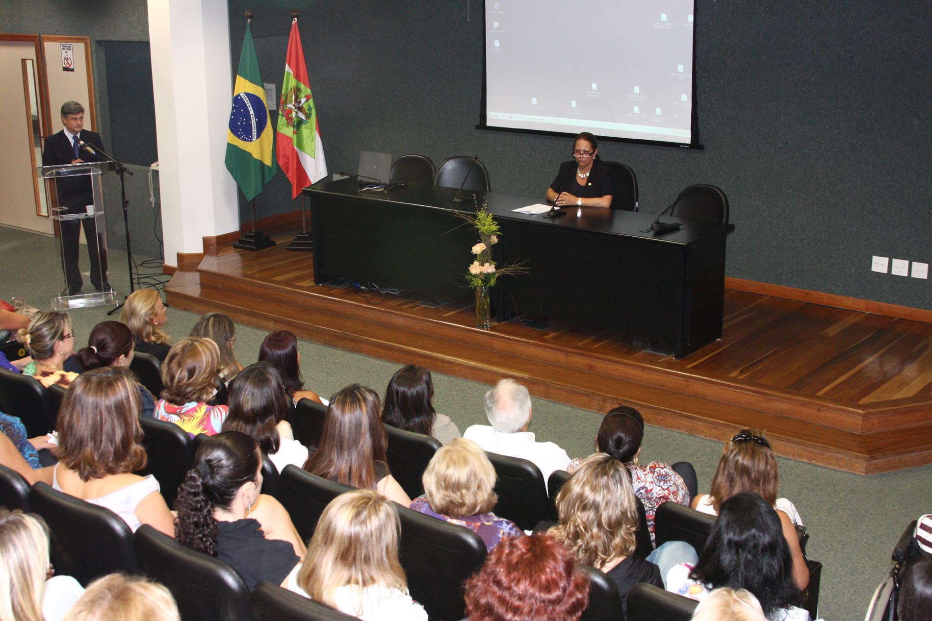 Abertura da programação do Dia Internacional da Mulher