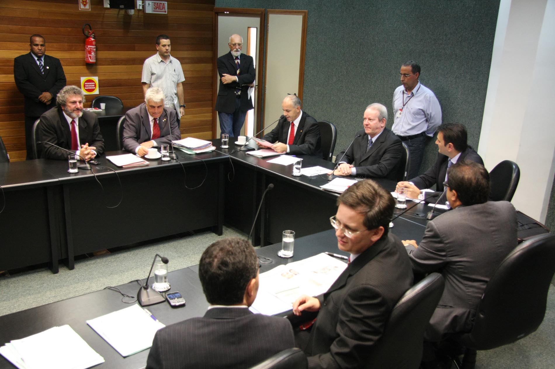 Comissão de Justiça aprova projetos de paternidade responsável e homenagem a Zilda Arns