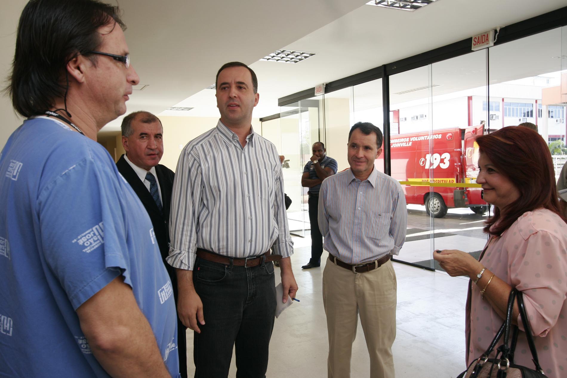 Deputados visitam hospitais de Joinville