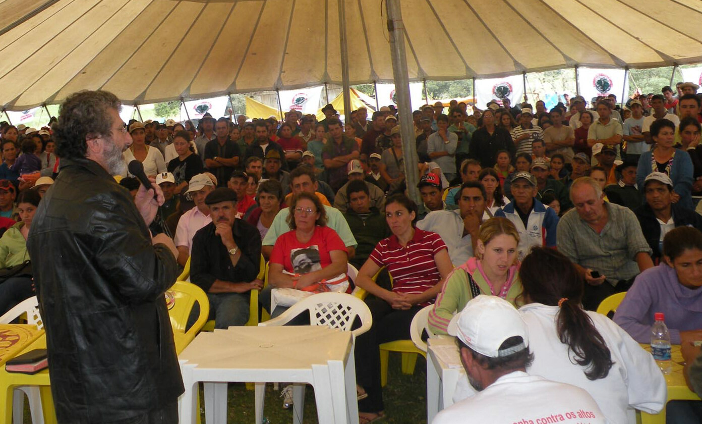 Dos Gabinetes – Padre Pedro debate modelo energético com atingidos por barragens