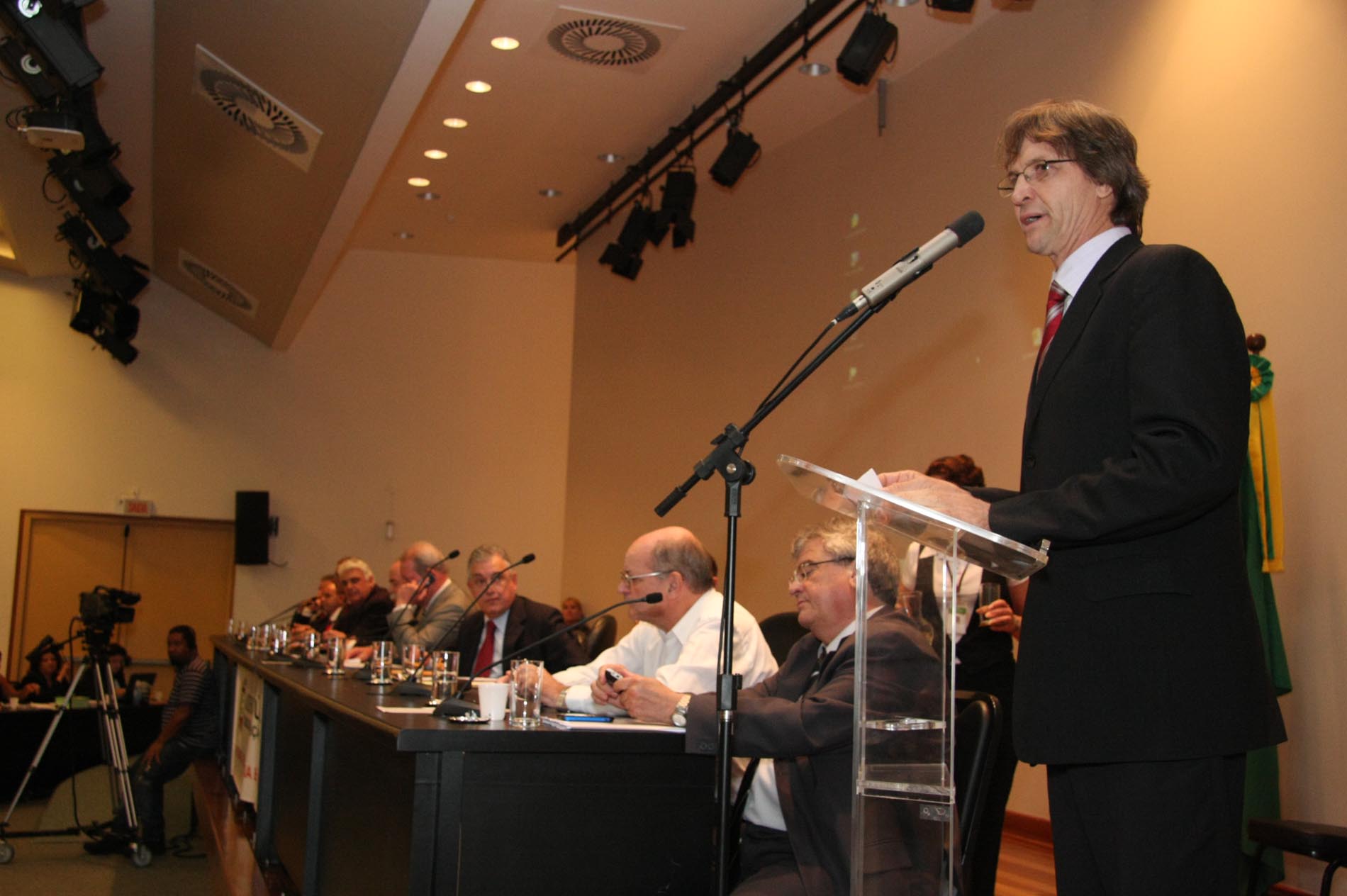 Audiência Pública para discutir sobre o atual momento da Celesc.