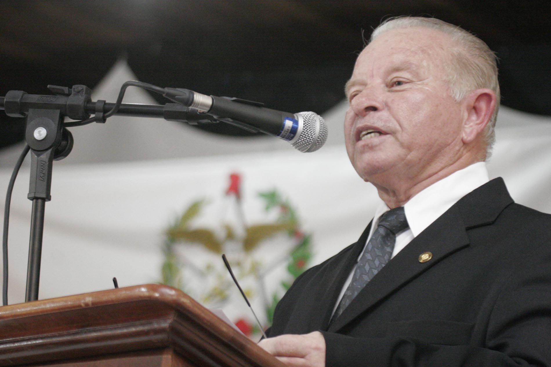 Deputado Adherbal Deba Cabral (PMDB)