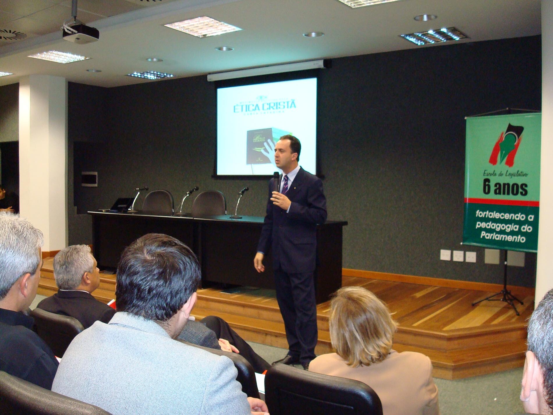 Dos Gabinetes – Univille apoia projeto de Kennedy