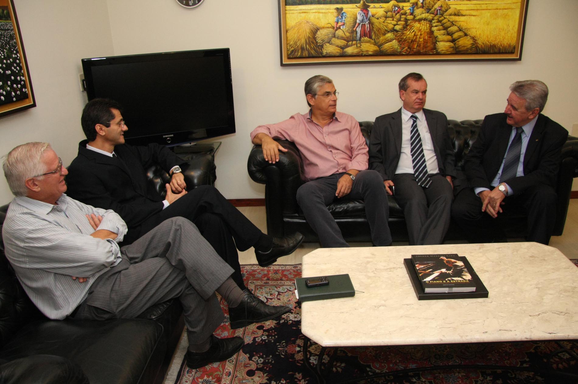 Presidentes de partidos fazem visita de cortesia ao presidente da Assembleia