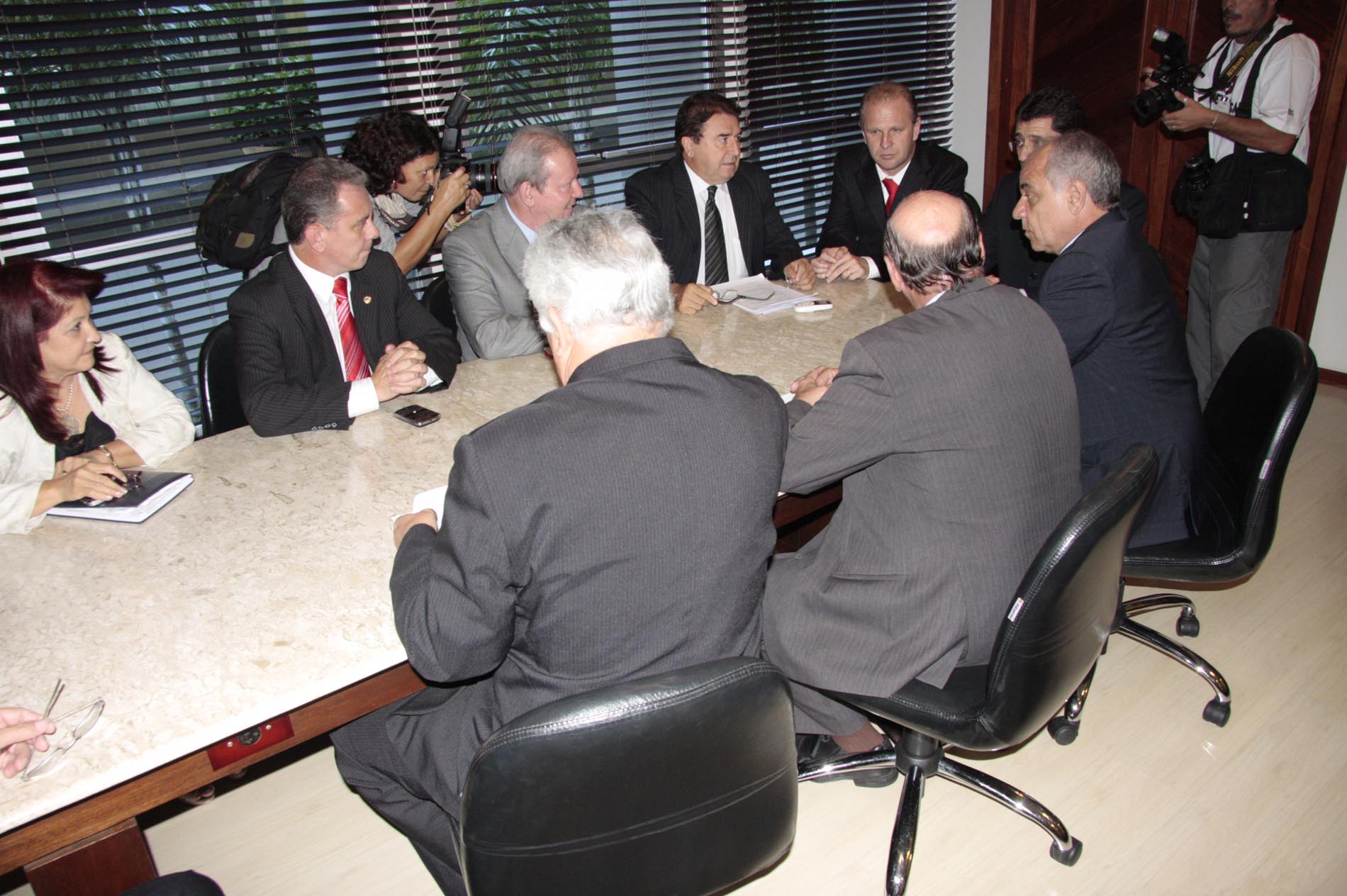 Governador em exercício visita Alesc