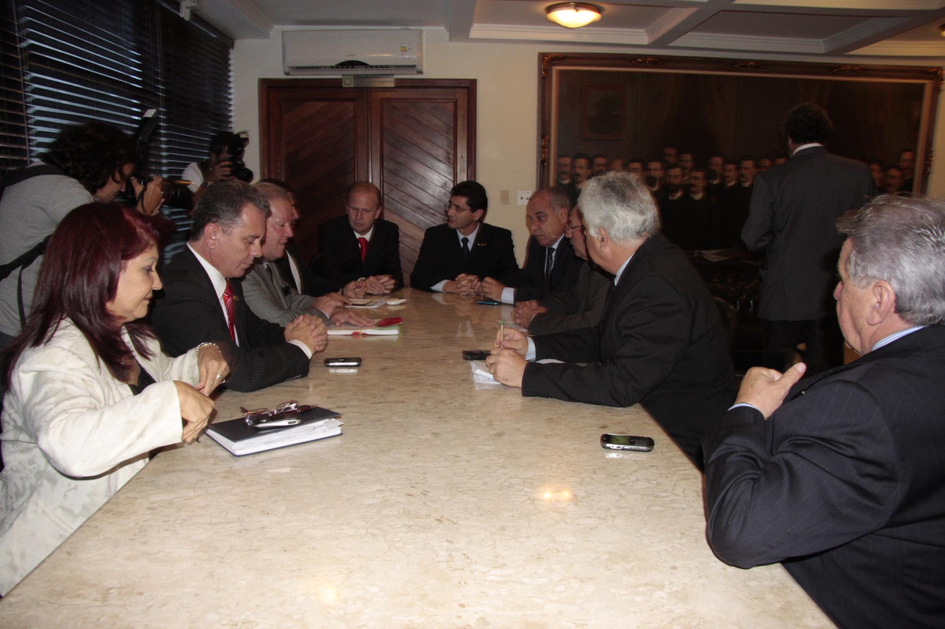 Governador em exercício visita Alesc