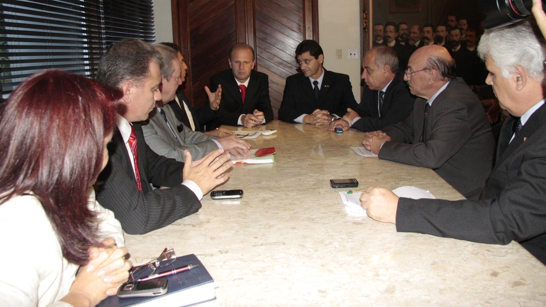 Governador em exercício visita Alesc