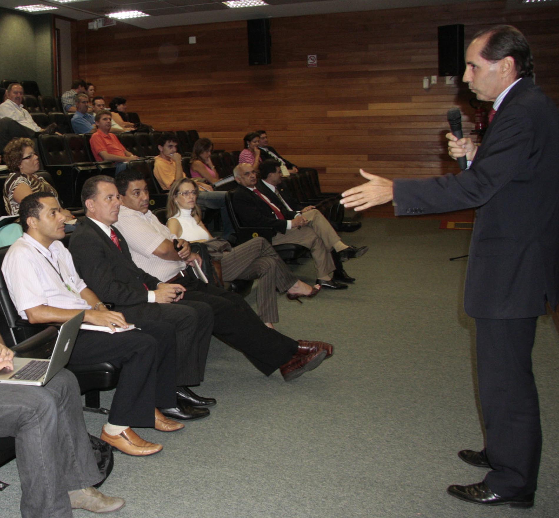 Seminário aborda o uso do telefone em campanha eleitoral